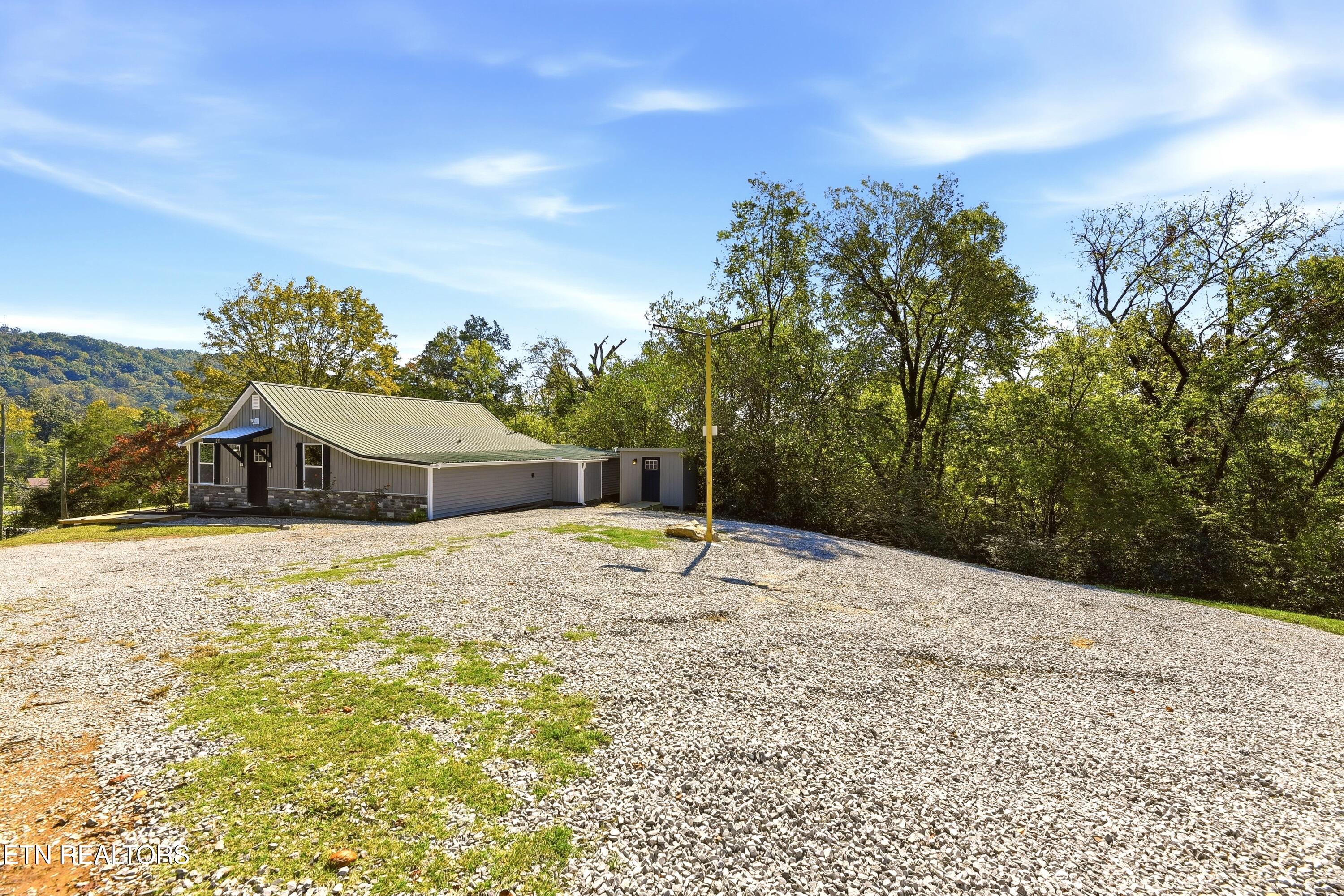 215 Longfield Road Rocky Top TN 37769