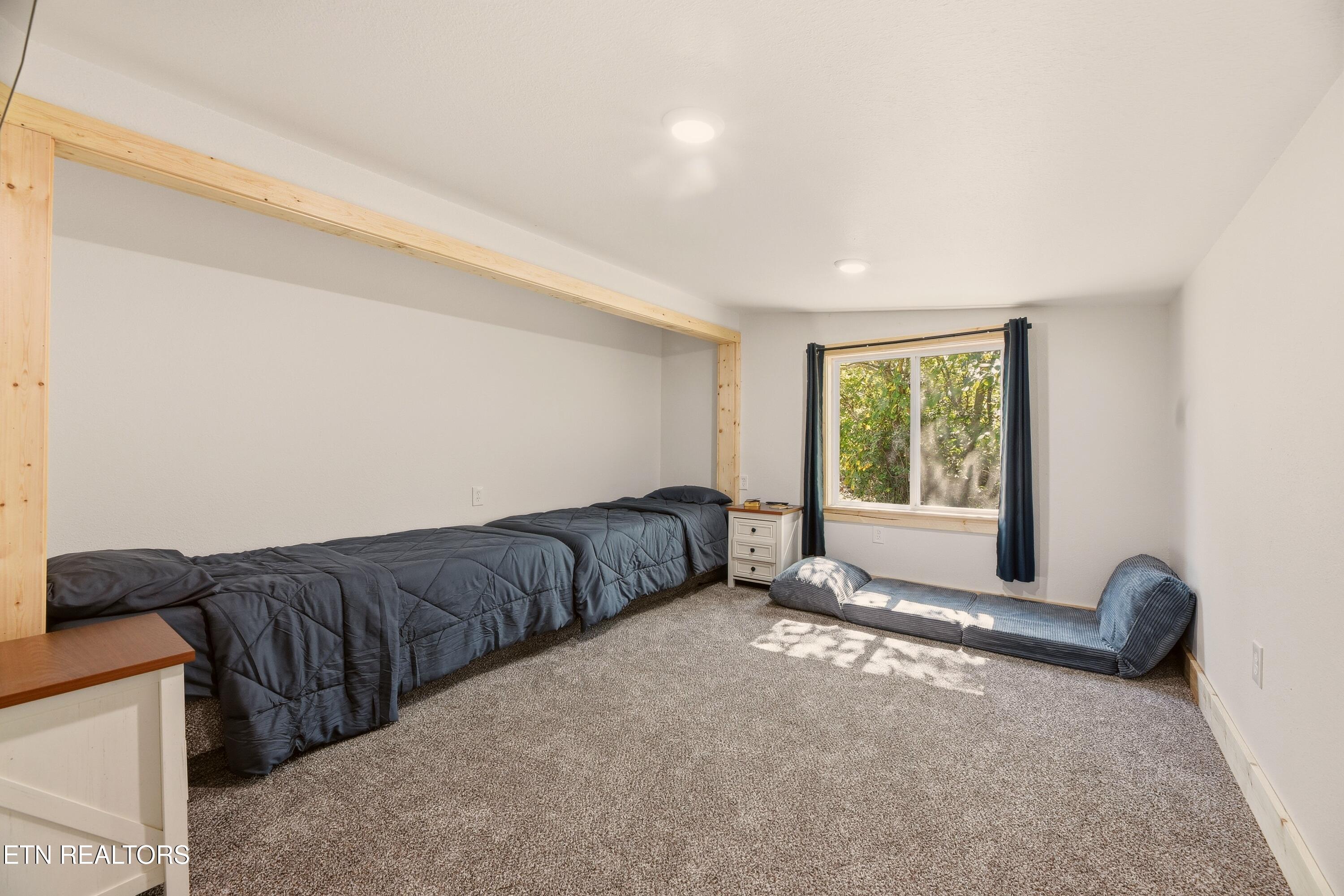 215 Longfield Road Rocky Top TN 37769
