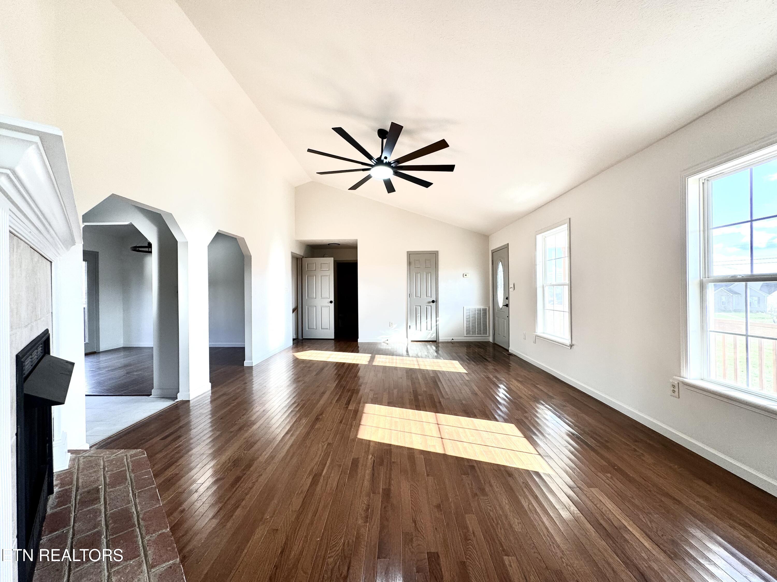 1748 Butterfly Court Whitesburg TN 37891