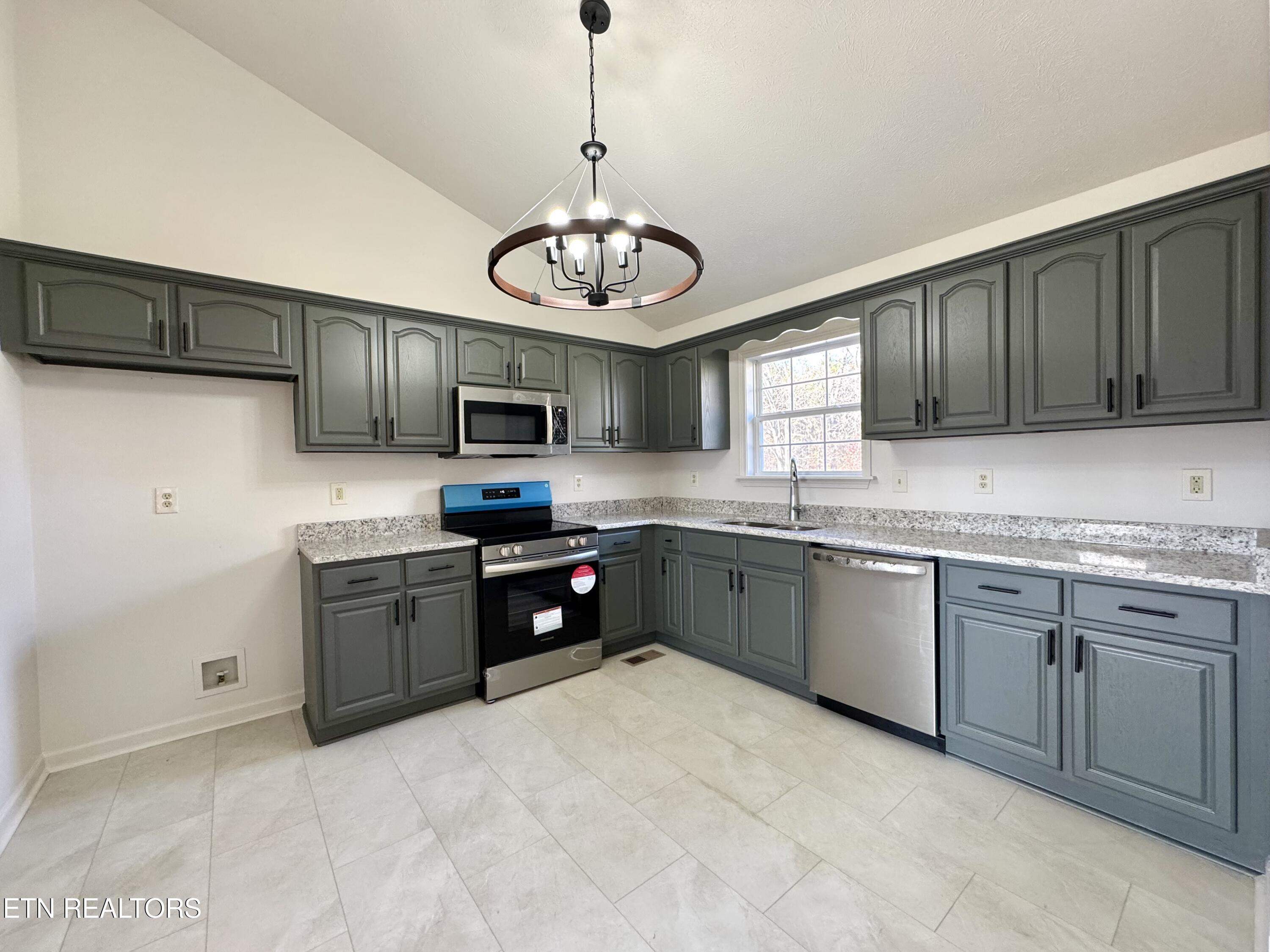 1748 Butterfly Court Whitesburg TN 37891