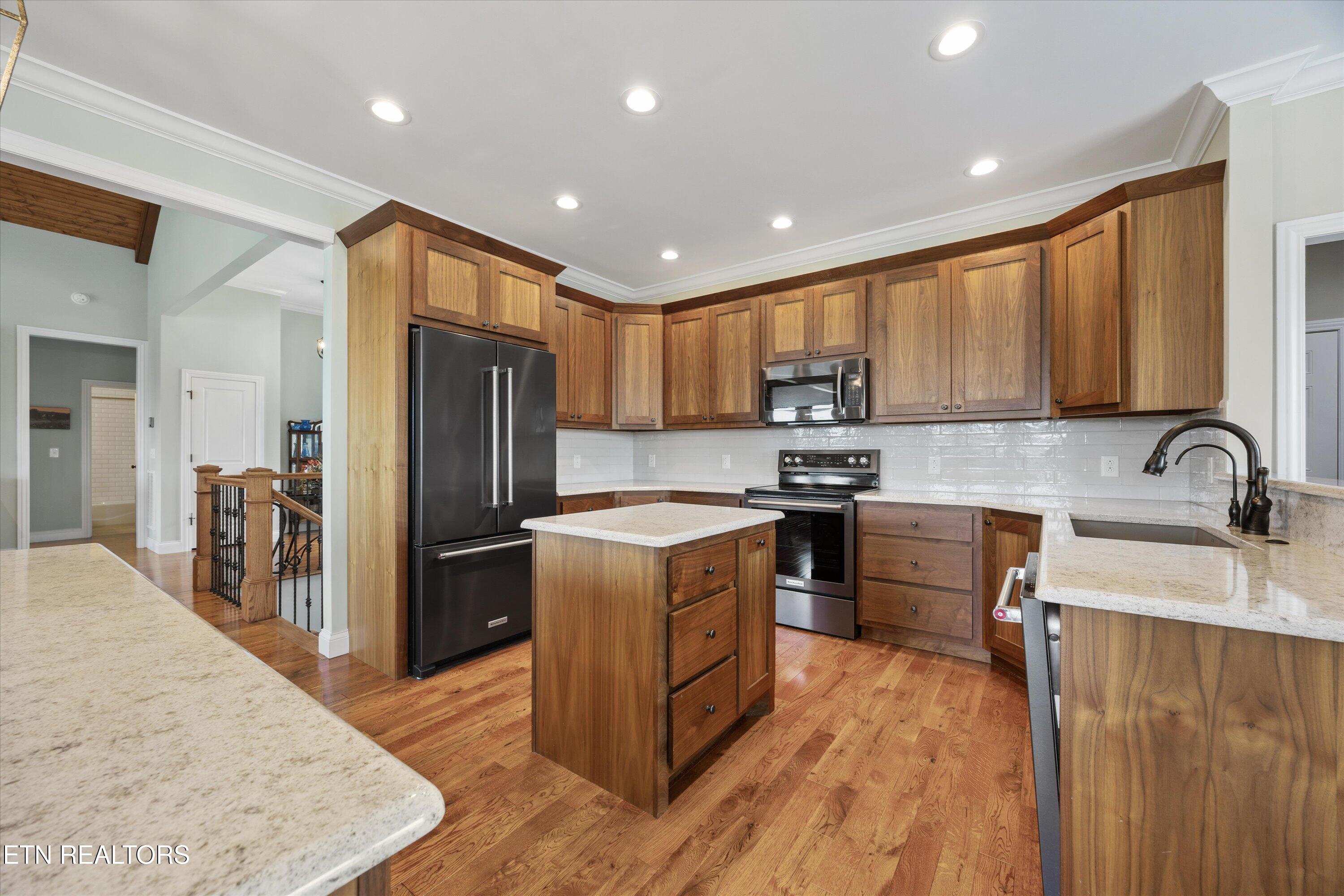 307 W Shore Drive Rockwood TN 37854