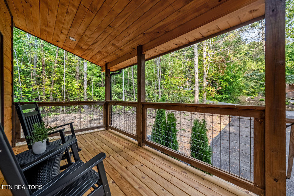 2320 Bogle Spring Loop Sevierville TN 37862