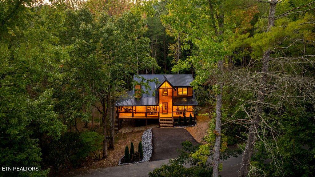 2320 Bogle Spring Loop Sevierville TN 37862