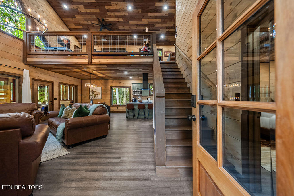 2320 Bogle Spring Loop Sevierville TN 37862