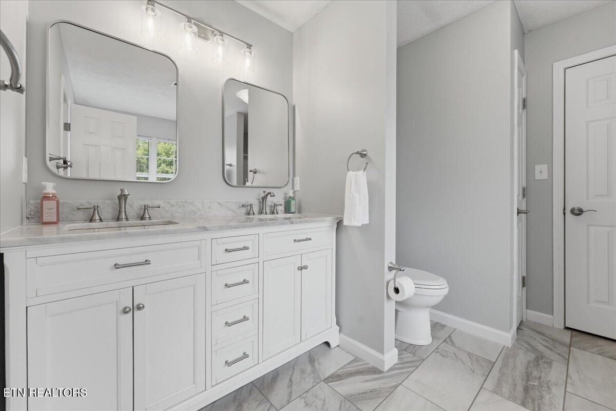 8132 Legacy Lane Knoxville TN 37919