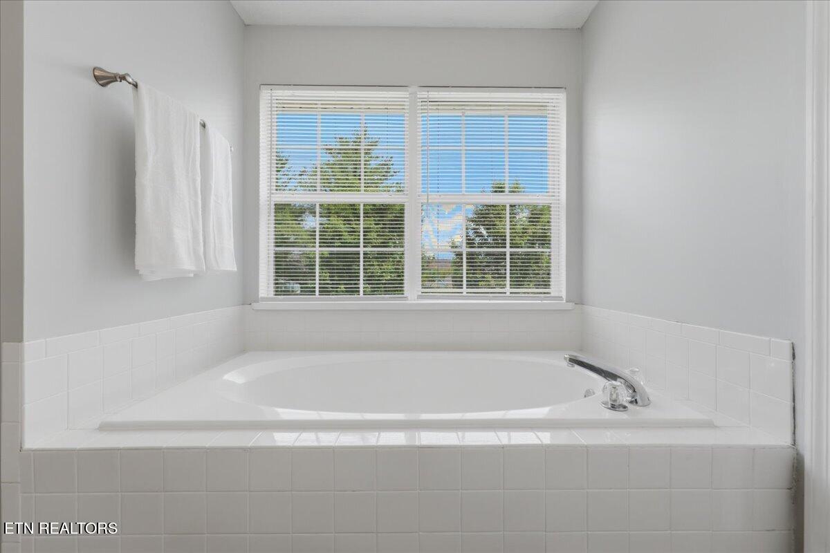 8132 Legacy Lane Knoxville TN 37919