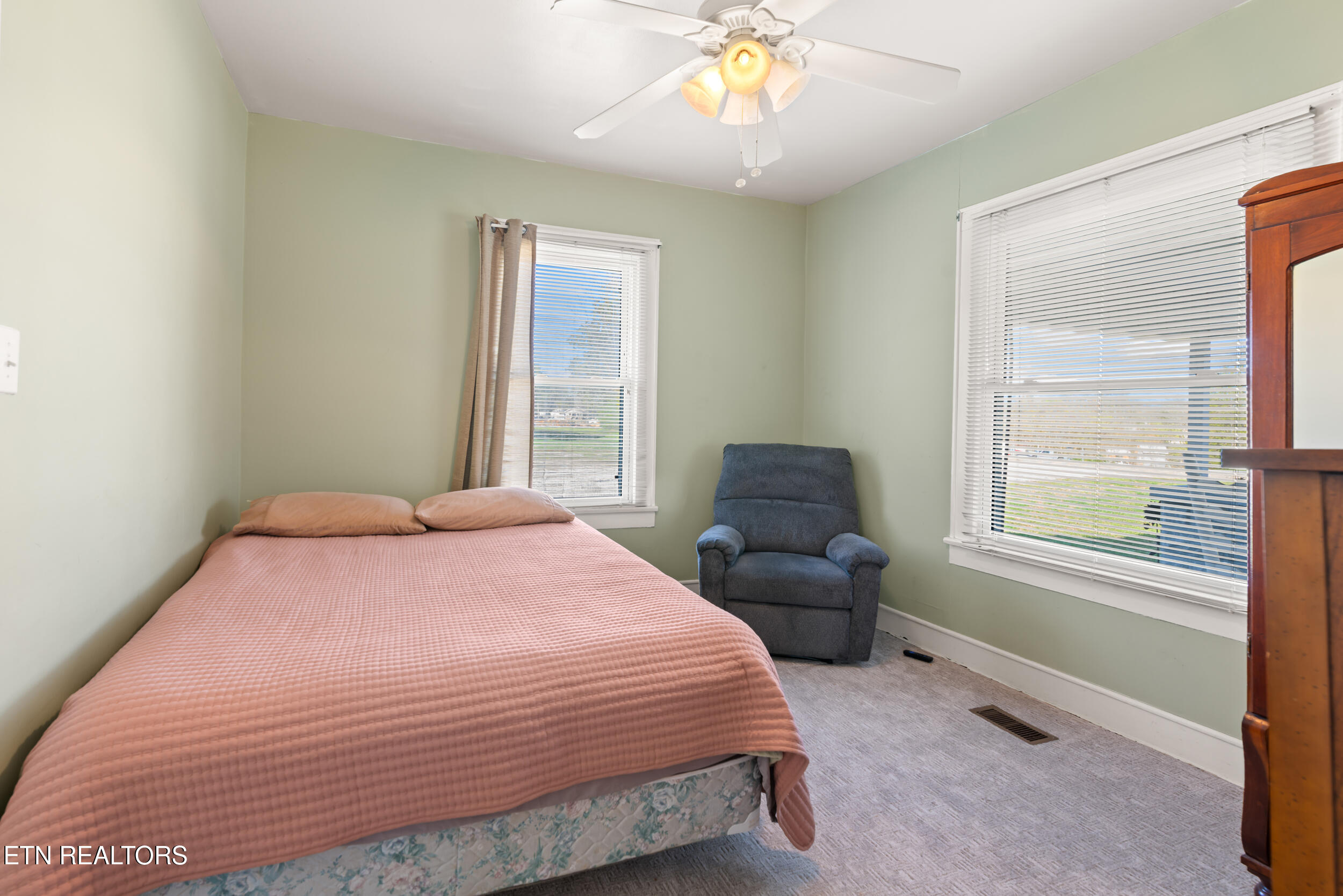5012 Strawberry Plains Pike Knoxville TN 37914