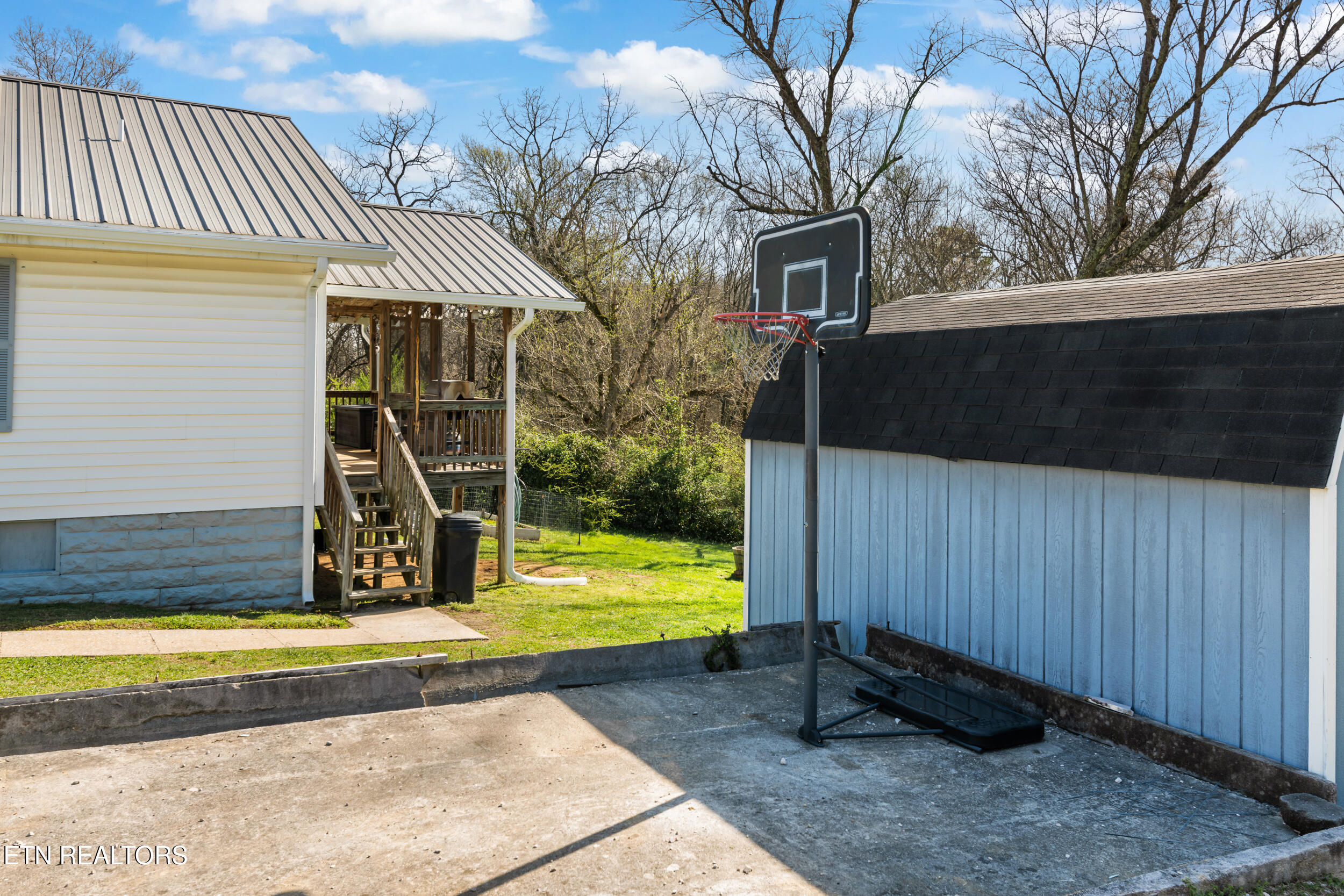 5012 Strawberry Plains Pike Knoxville TN 37914