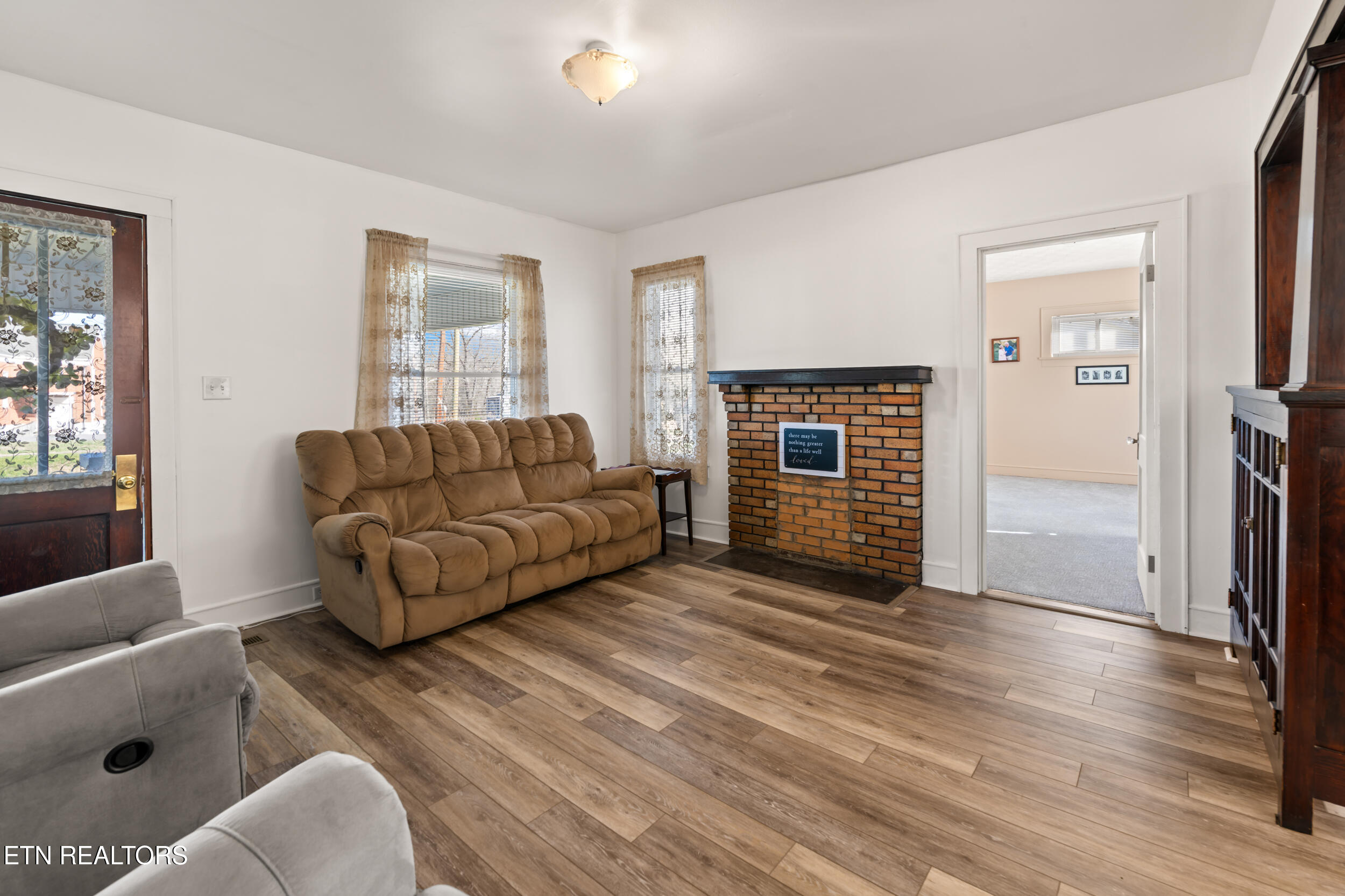 5012 Strawberry Plains Pike Knoxville TN 37914