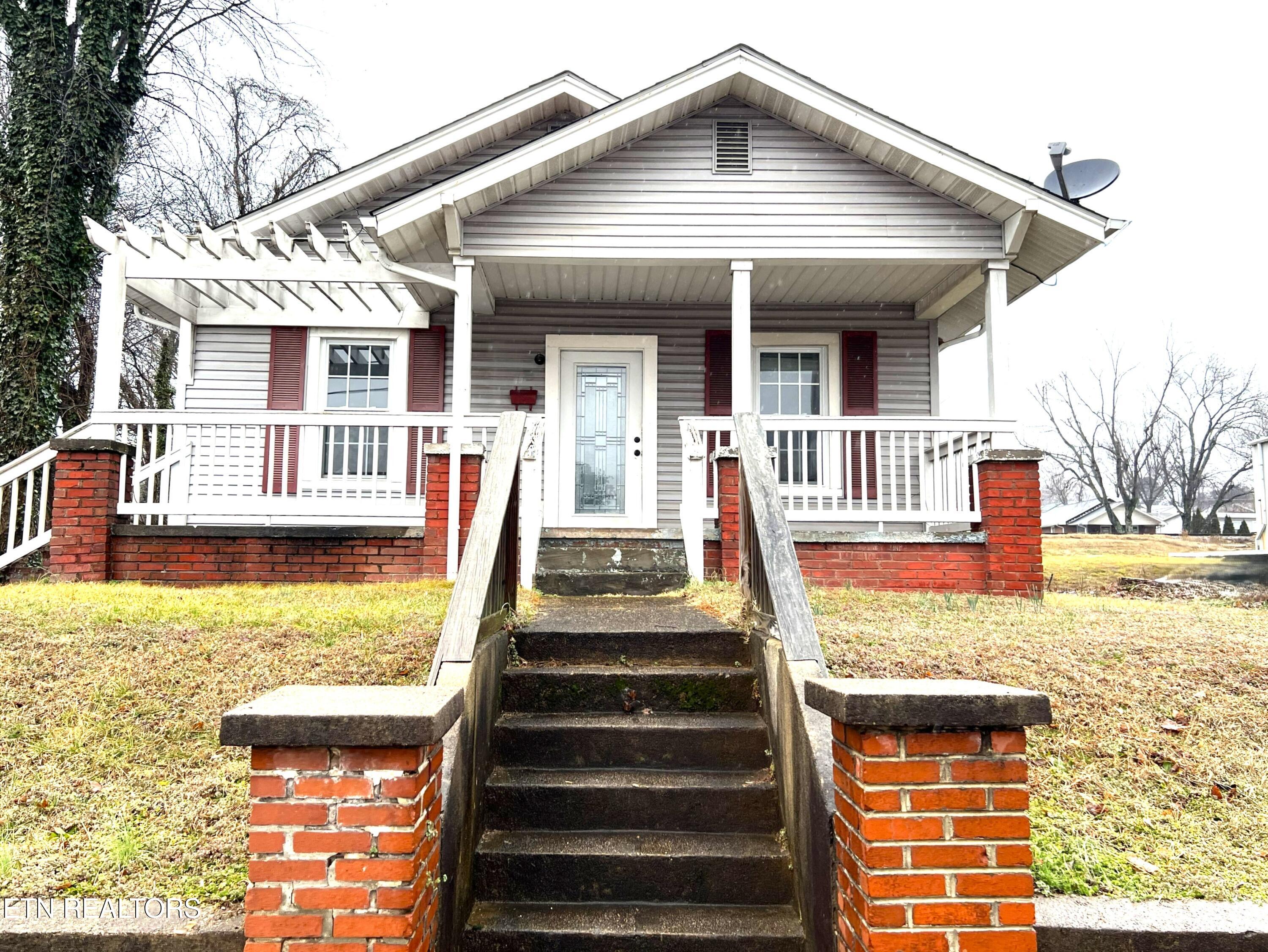 826 Mulberry Street Loudon TN 37774