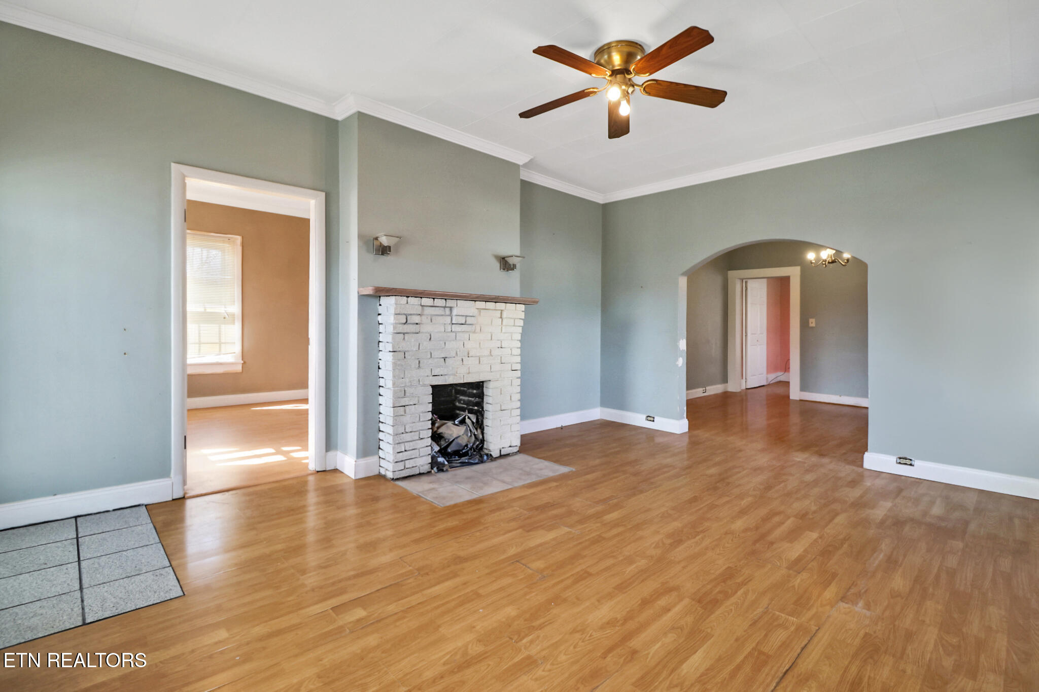 826 Mulberry Street Loudon TN 37774
