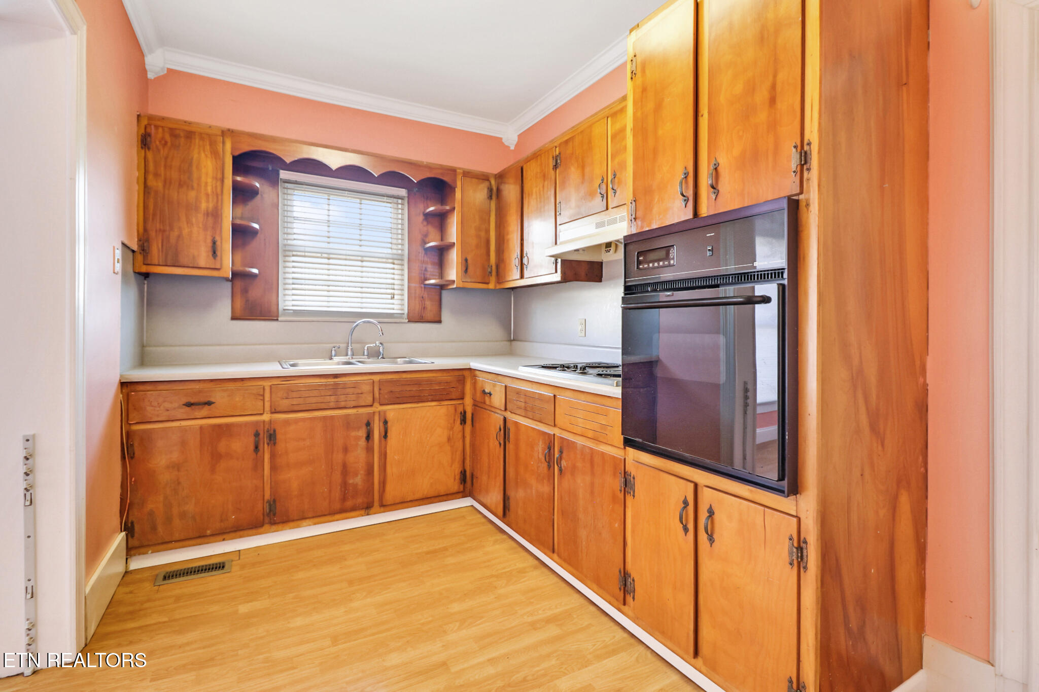 826 Mulberry Street Loudon TN 37774