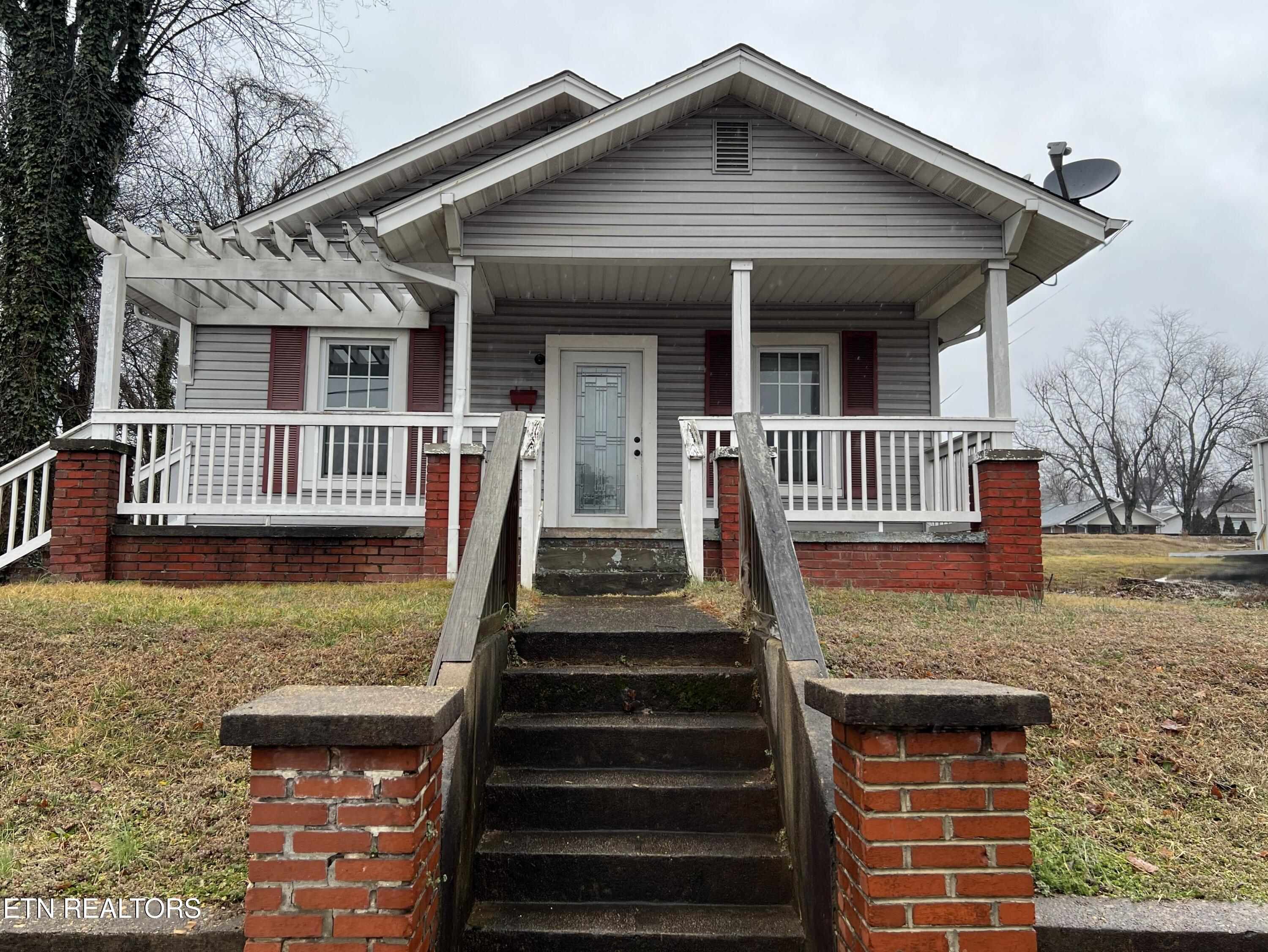 826 Mulberry Street Loudon TN 37774