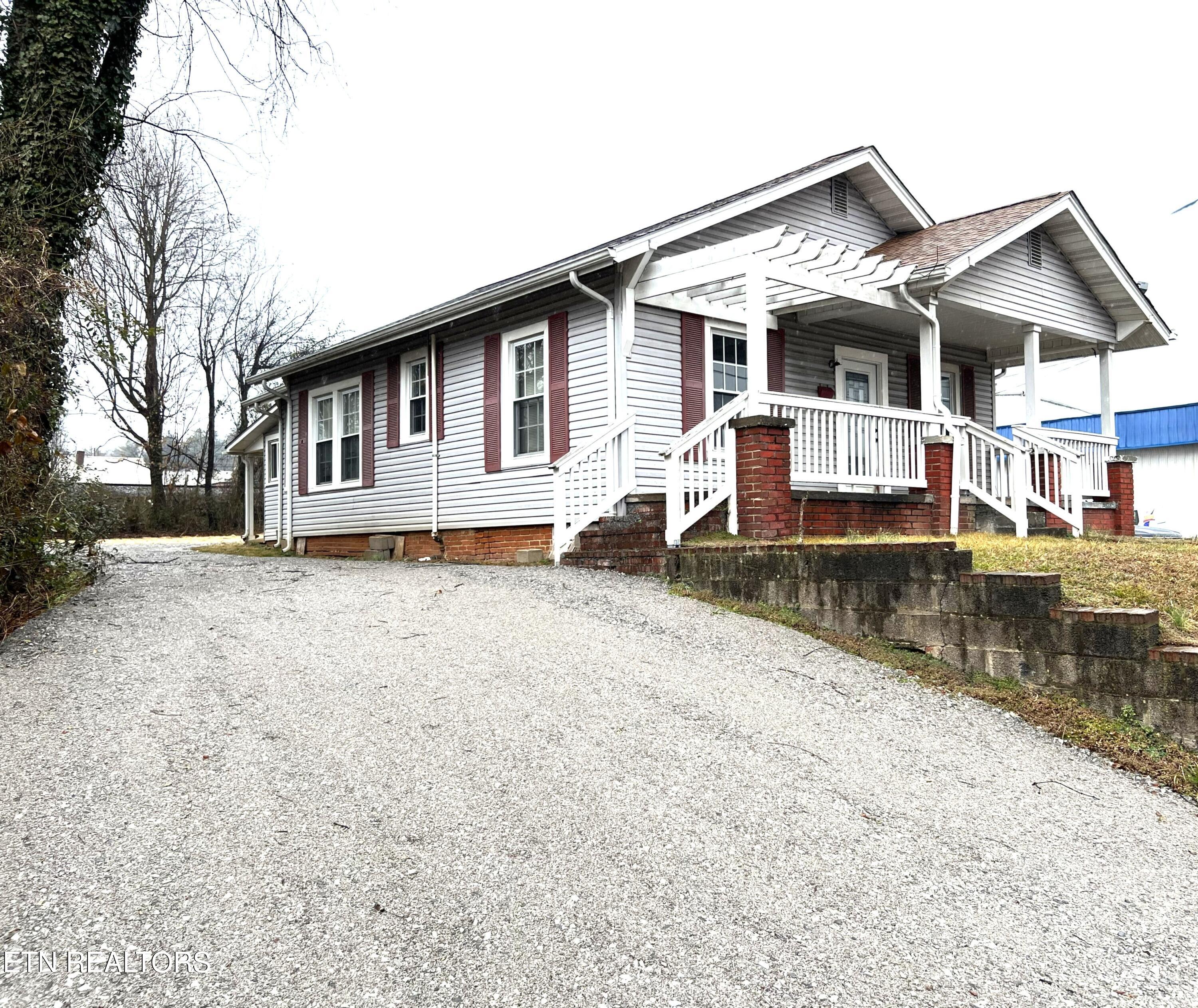 826 Mulberry Street Loudon TN 37774