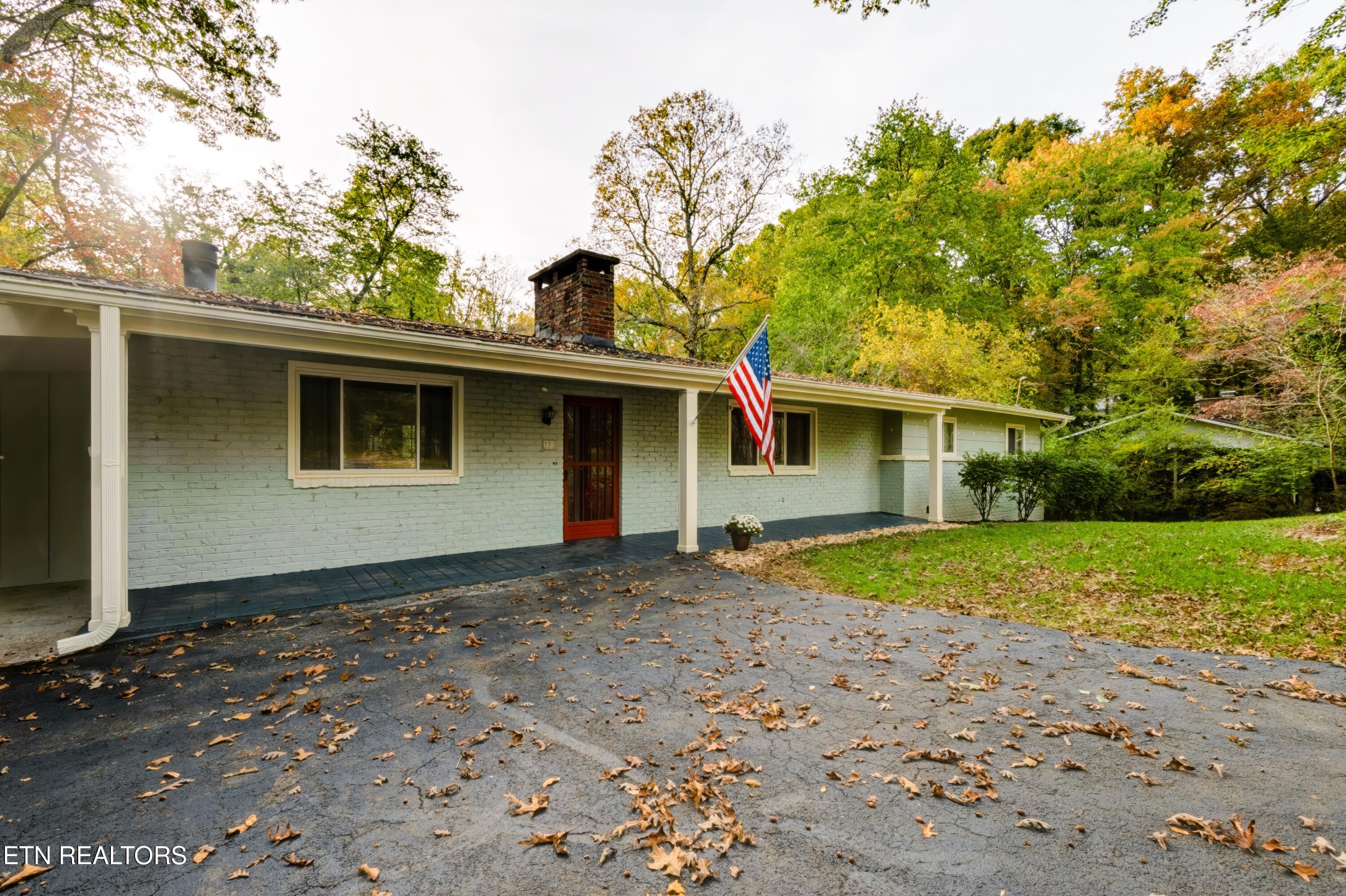 121 Nebraska Avenue Oak Ridge TN 37830