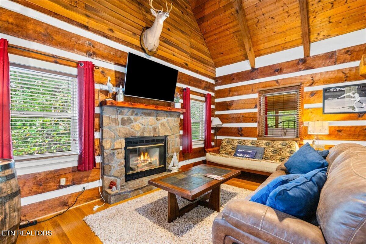 835 Jim Lee Ridge Road Lafollette TN 37766