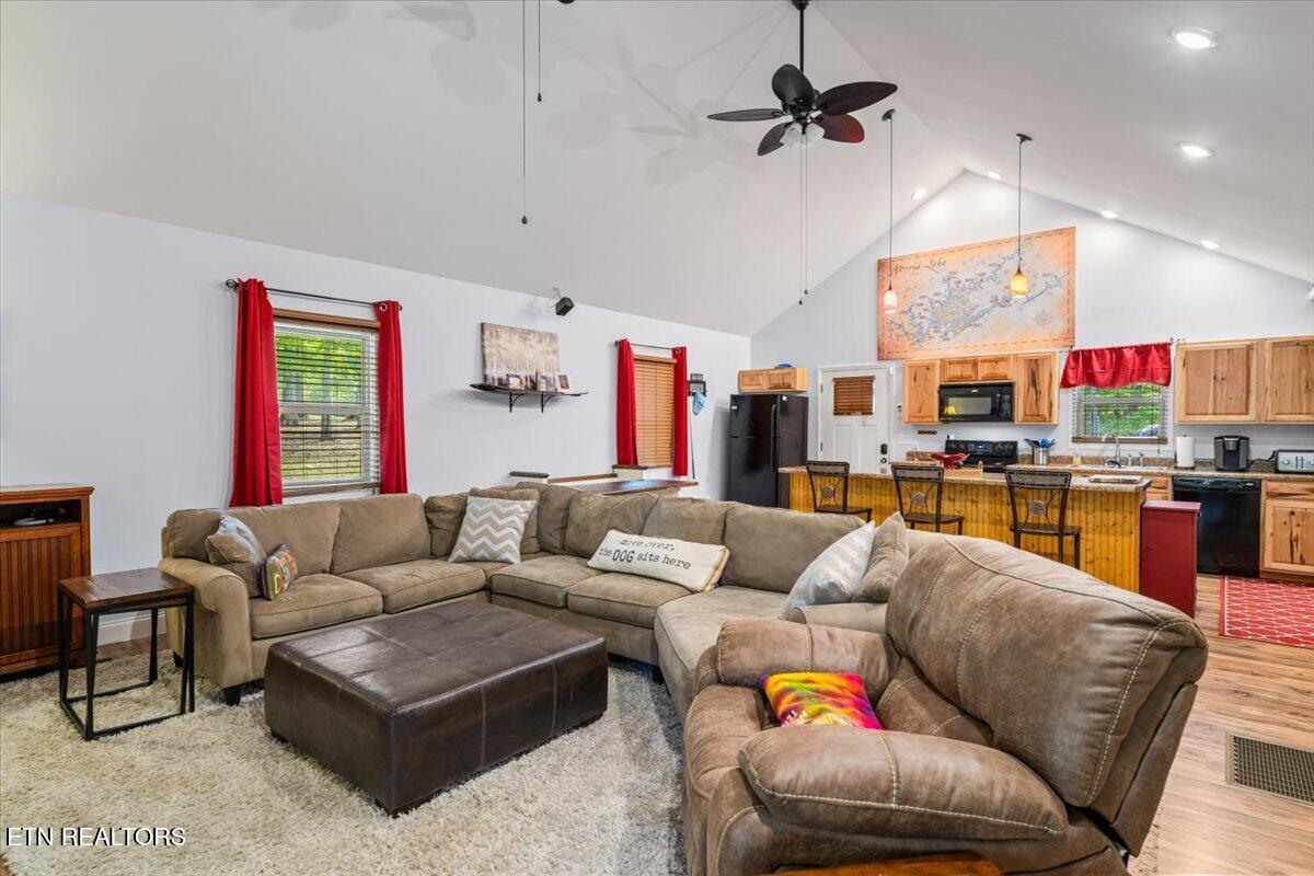 835 Jim Lee Ridge Road Lafollette TN 37766