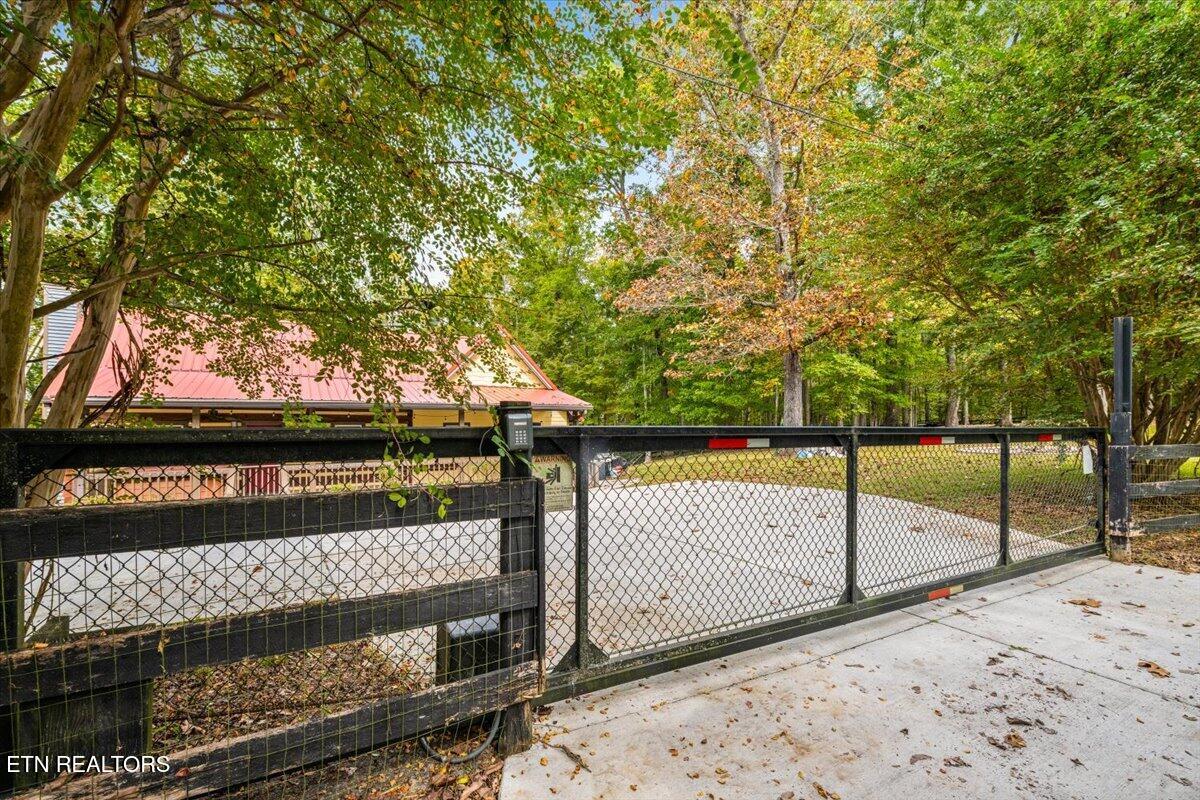835 Jim Lee Ridge Road Lafollette TN 37766