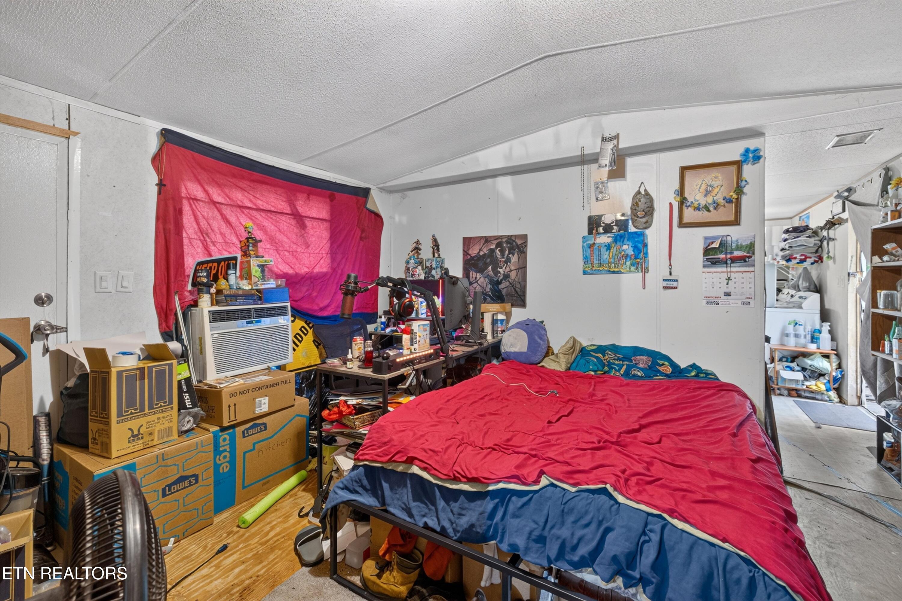 2087 Bullen Valley Road Thorn Hill TN 37881