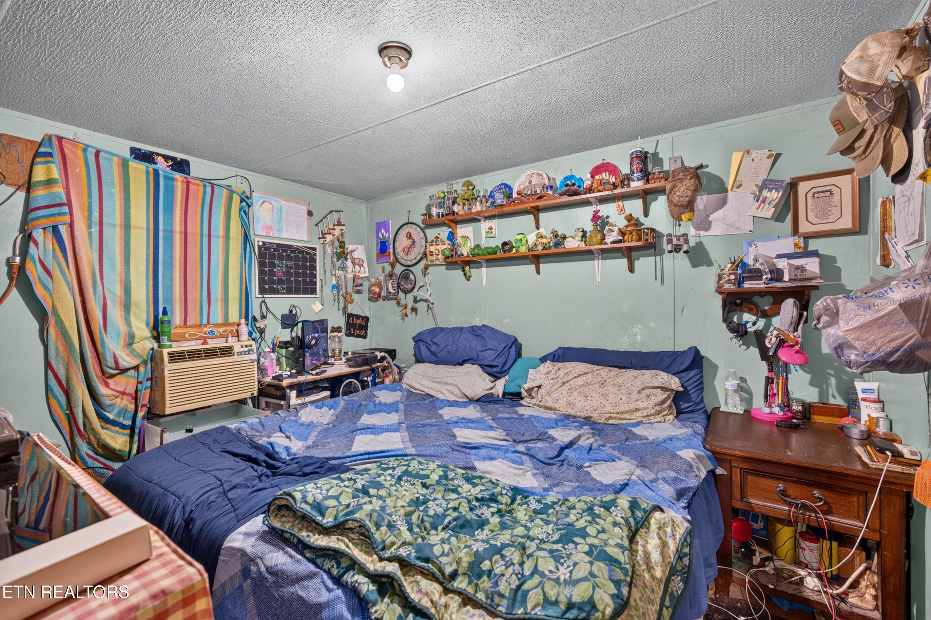 2087 Bullen Valley Road Thorn Hill TN 37881