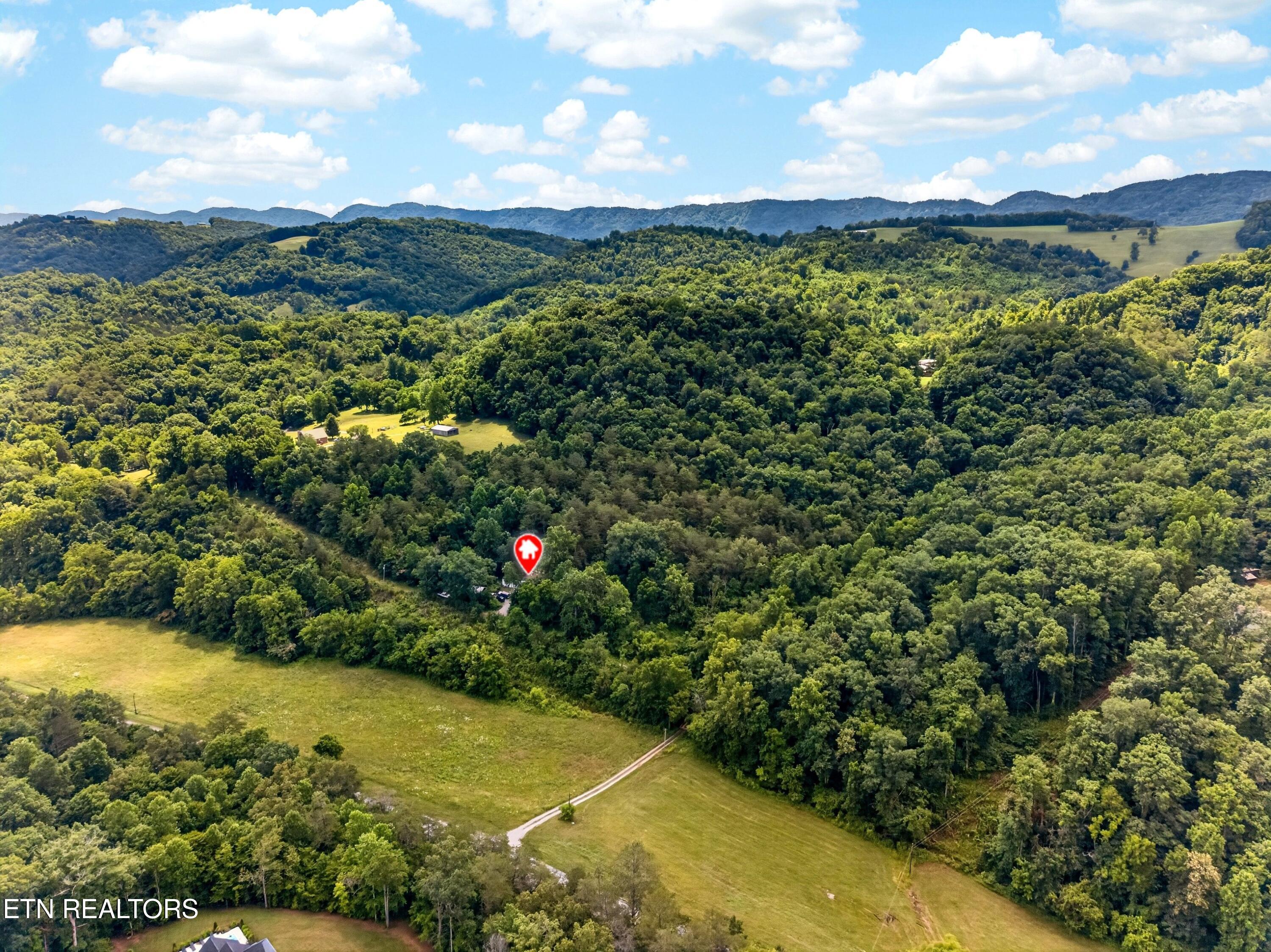 2087 Bullen Valley Road Thorn Hill TN 37881
