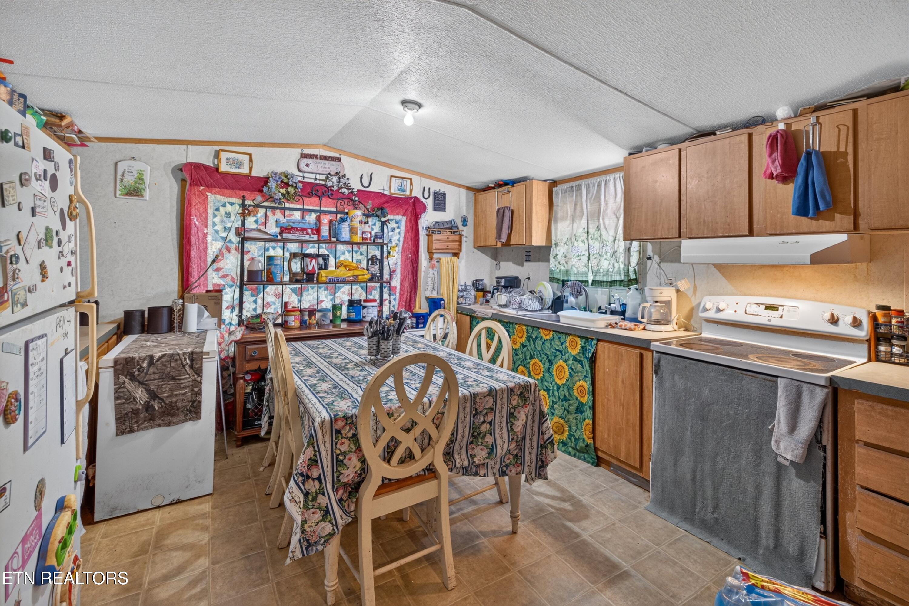 2087 Bullen Valley Road Thorn Hill TN 37881
