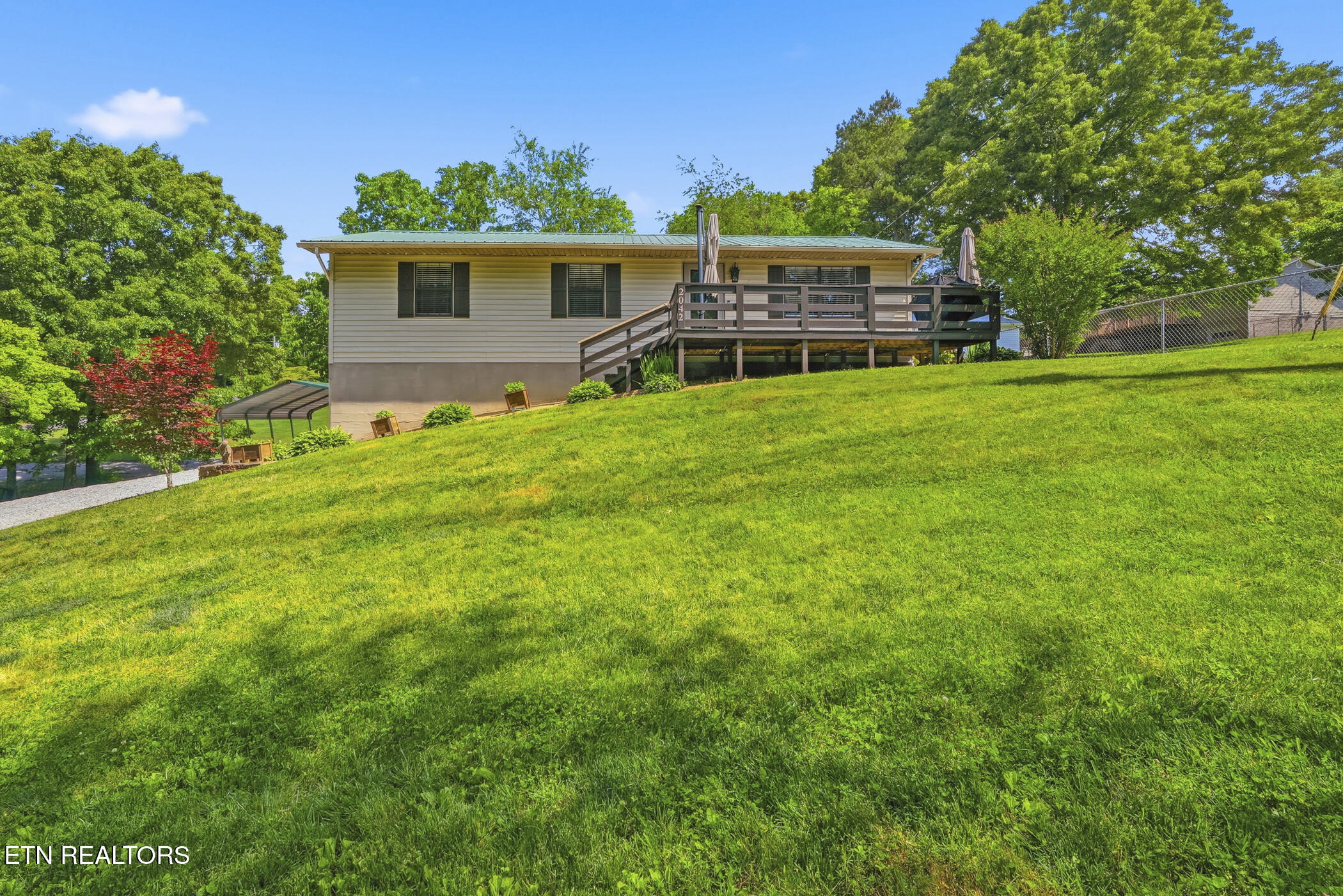 2042 Deerfield Circle New Market TN 37820