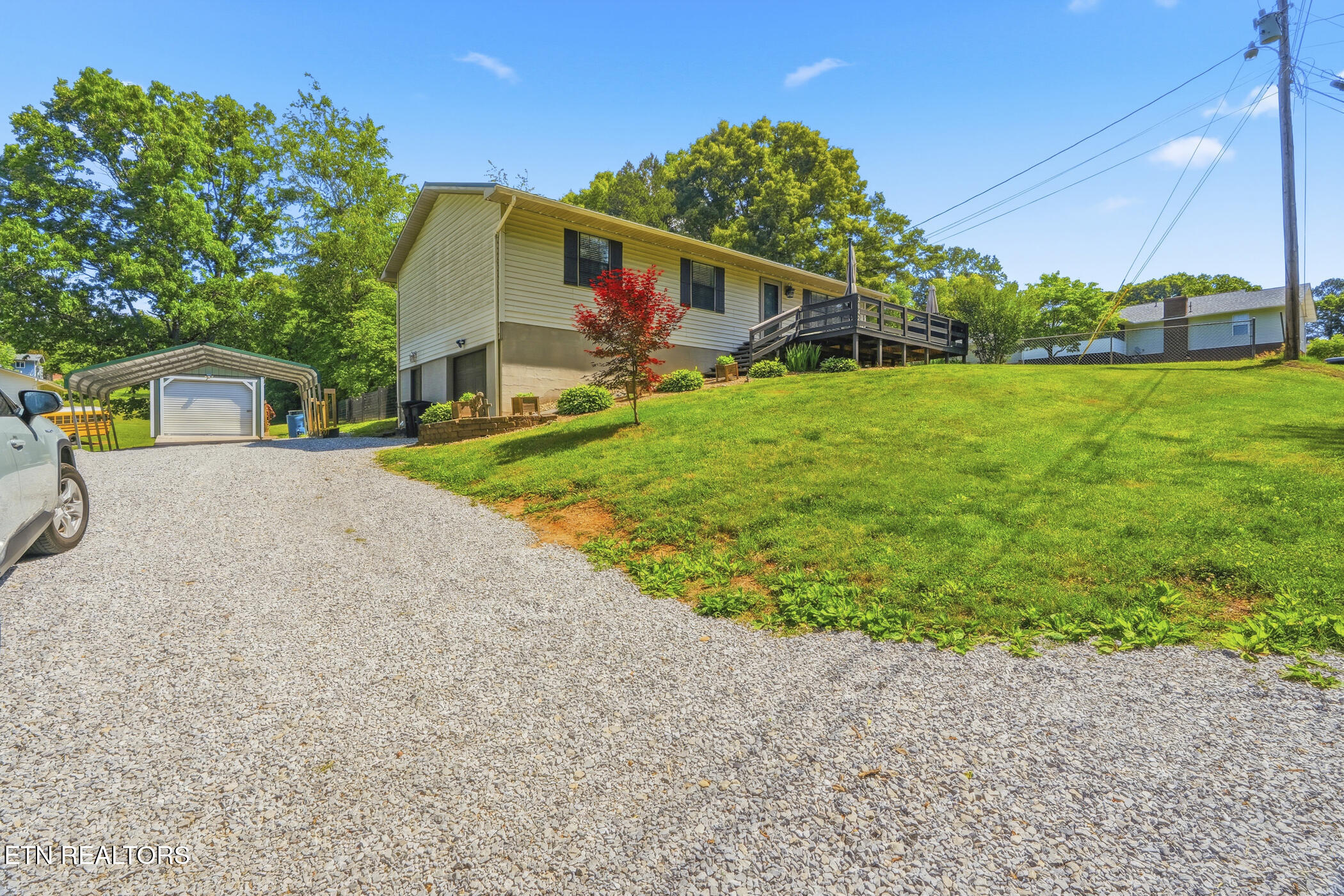 2042 Deerfield Circle New Market TN 37820