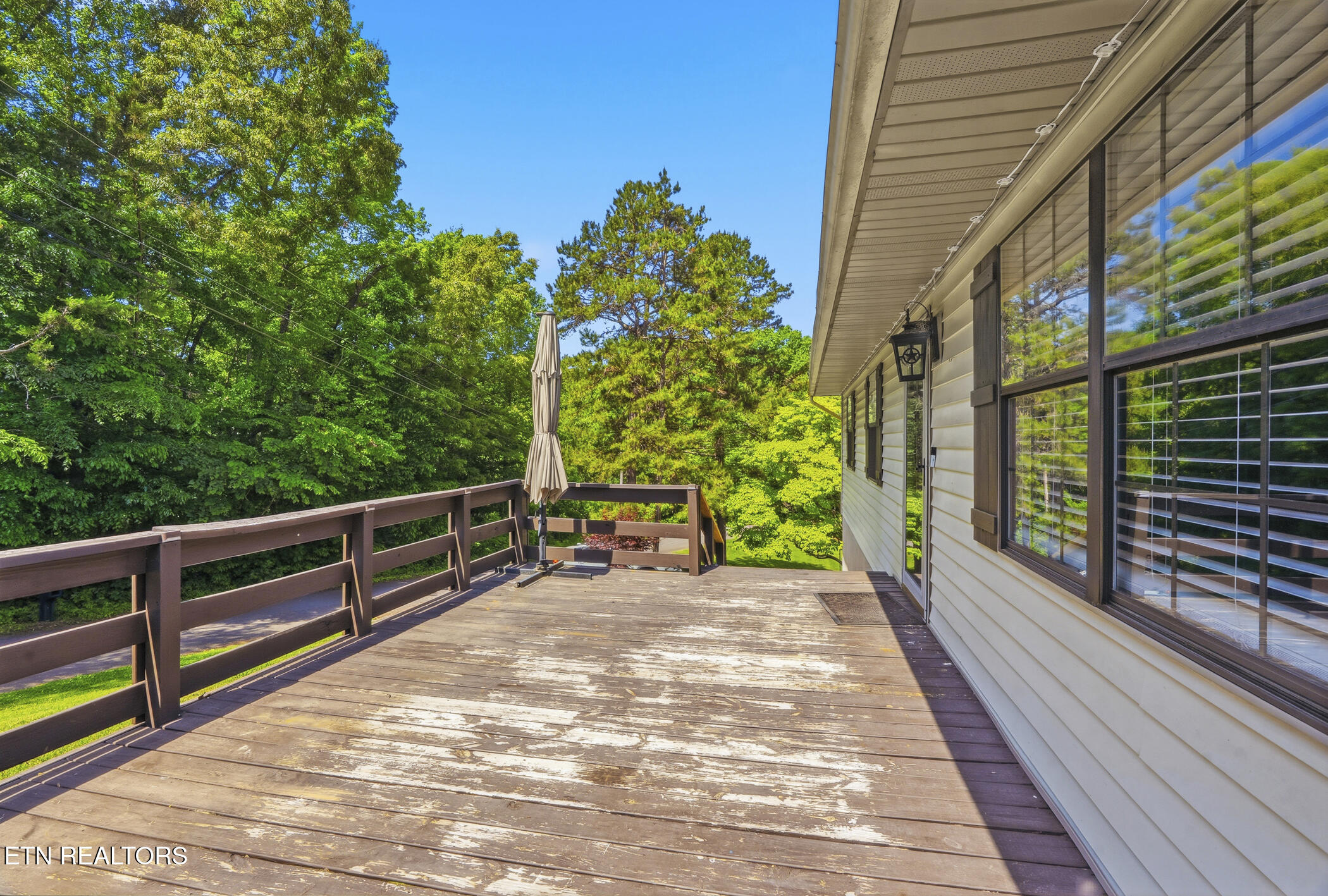 2042 Deerfield Circle New Market TN 37820