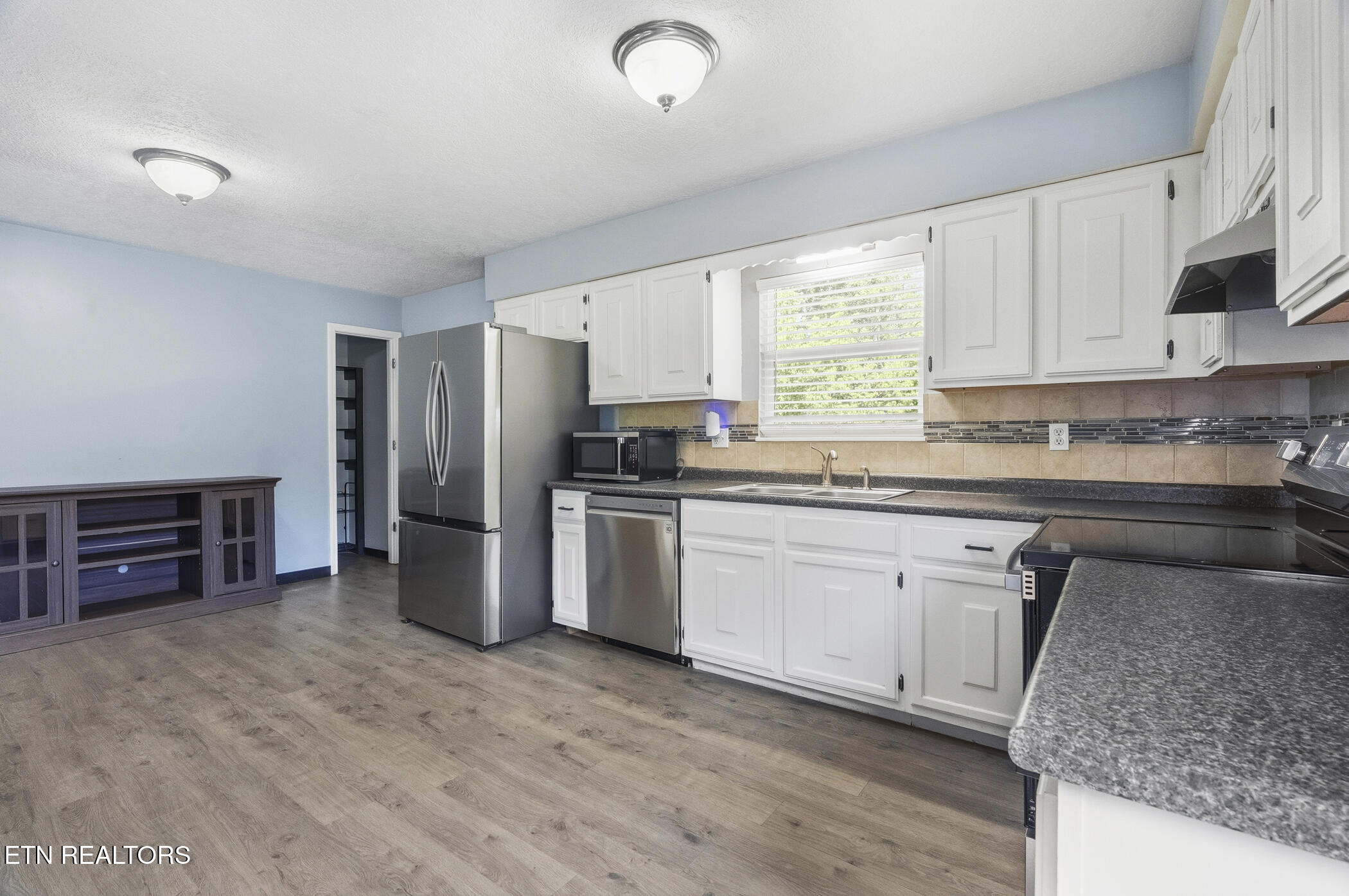 2042 Deerfield Circle New Market TN 37820