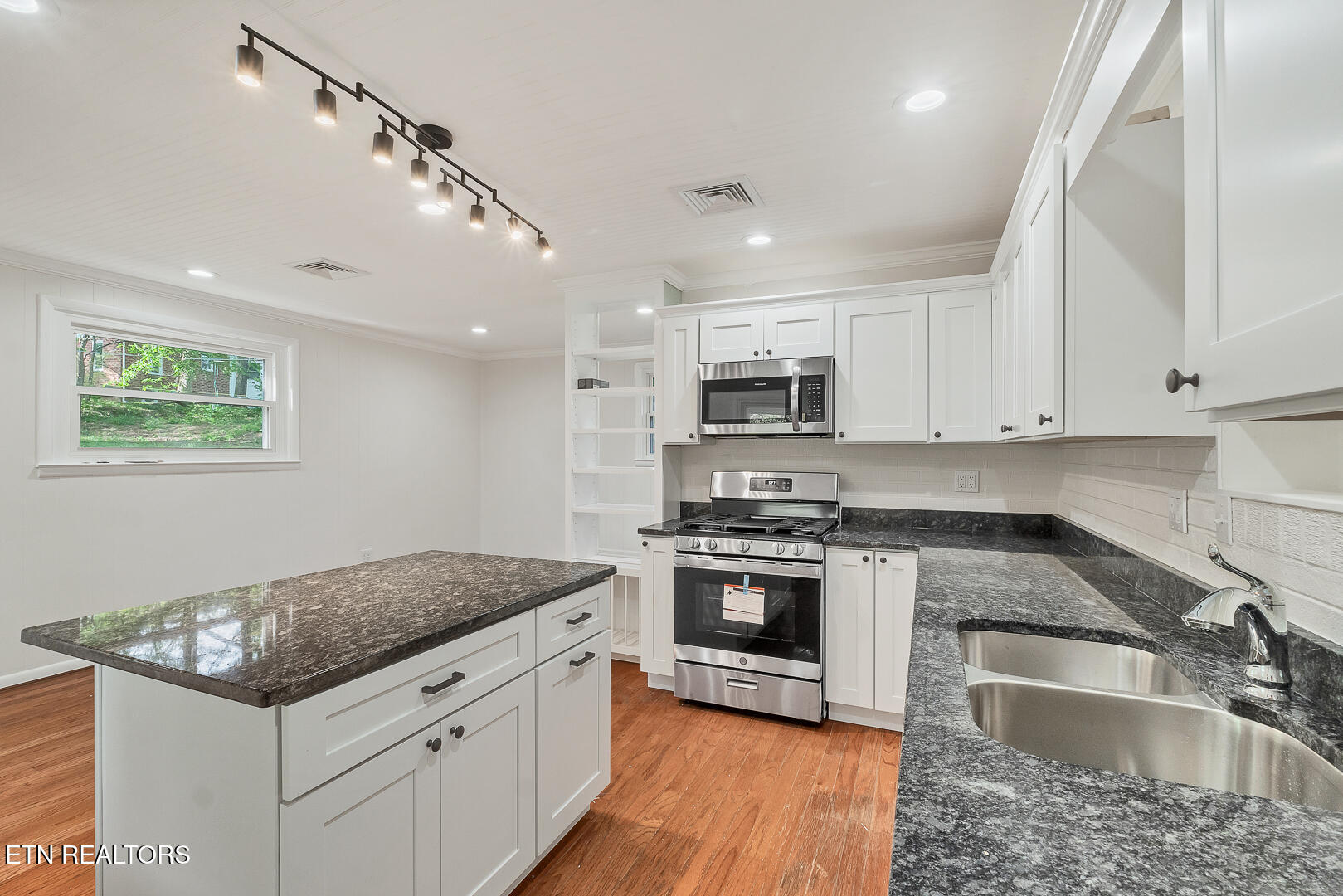 1223 Everett Avenue Maryville TN 37804