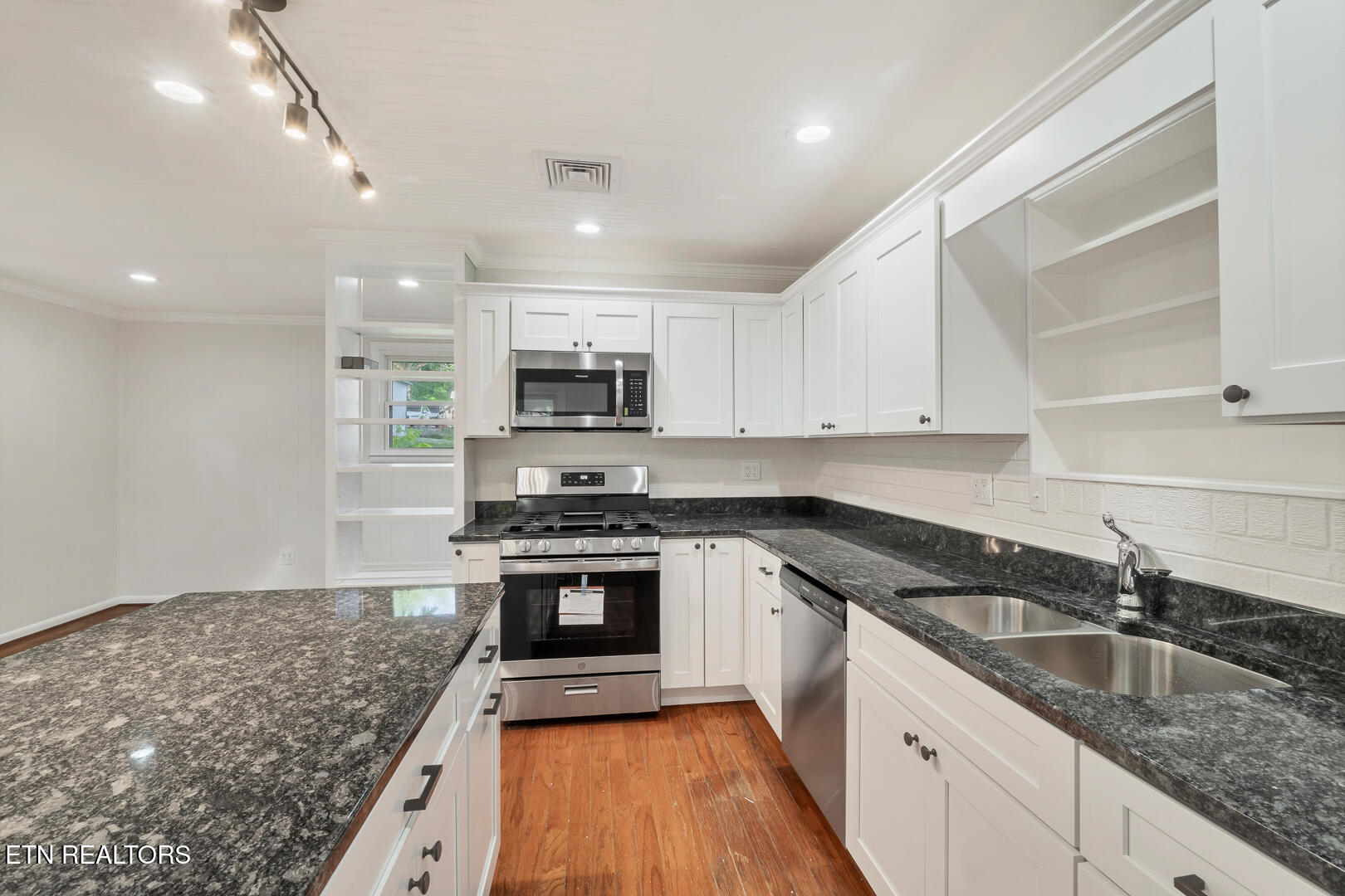 1223 Everett Avenue Maryville TN 37804