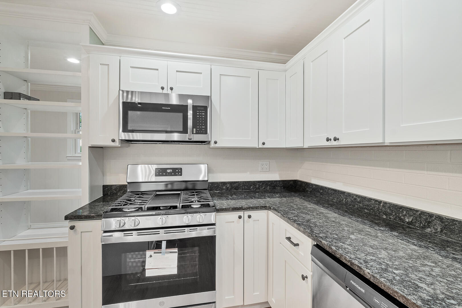 1223 Everett Avenue Maryville TN 37804