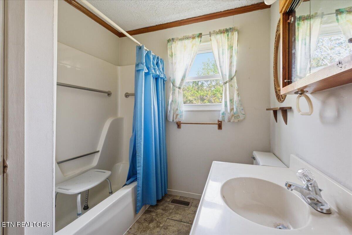 370 Brock Road Maynardville TN 37807