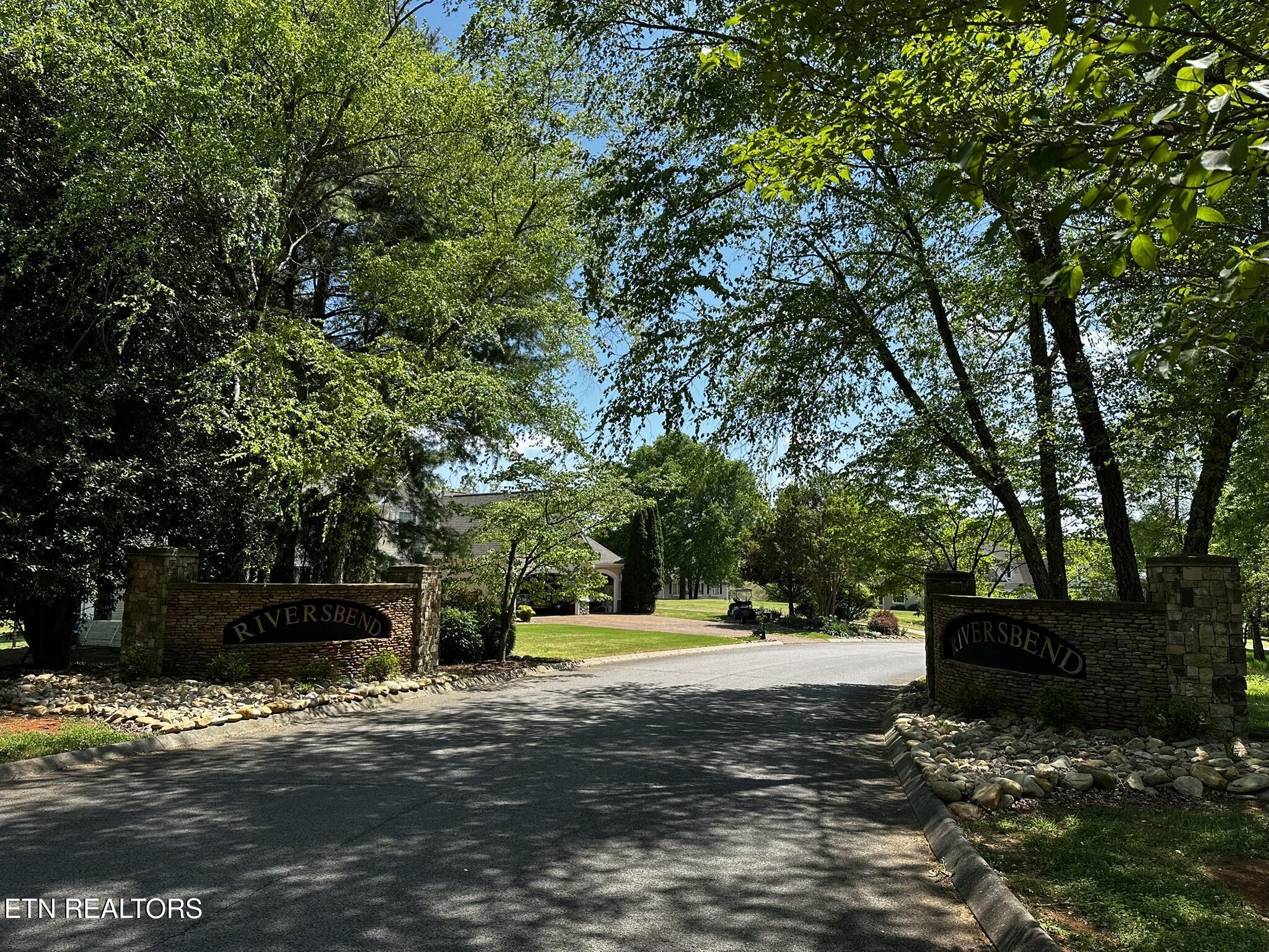 6625 Riverview Golf Drive Loudon TN 37774