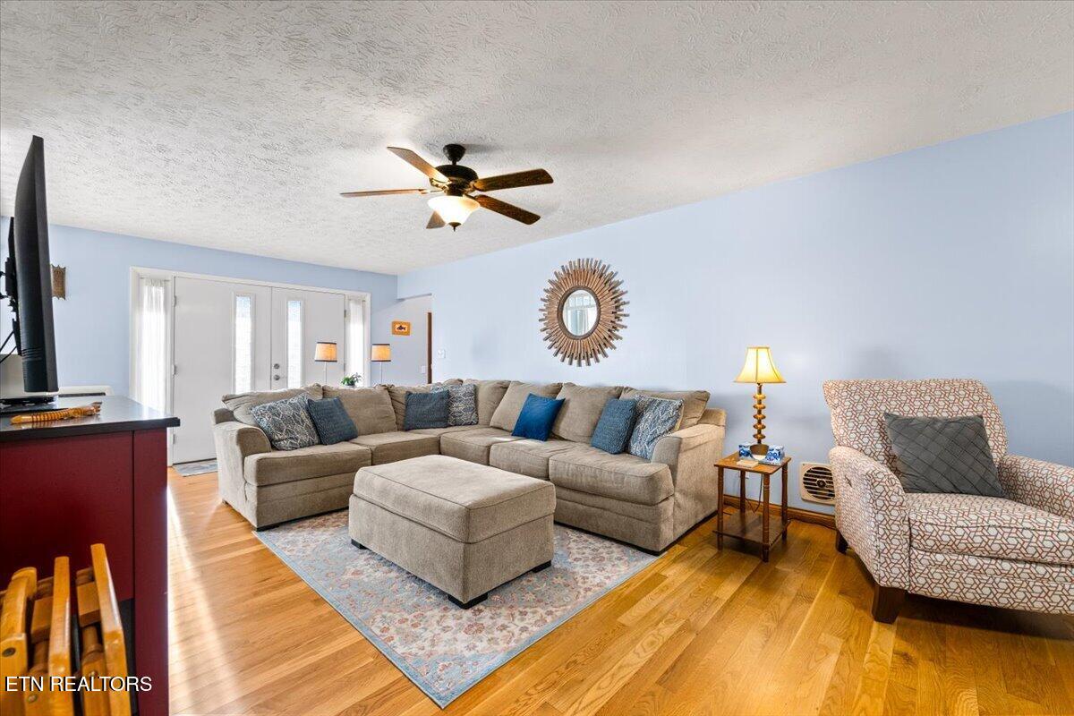 328 Brown Crest Road Lafollette TN 37766