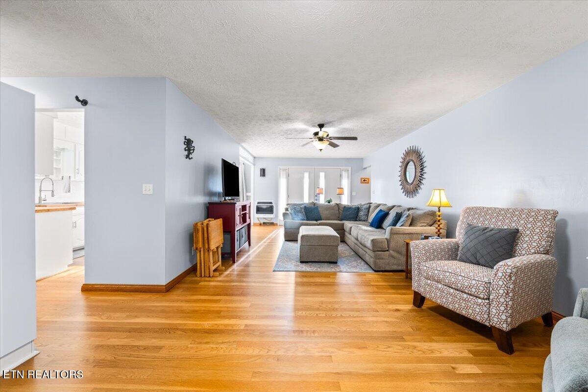 328 Brown Crest Road Lafollette TN 37766