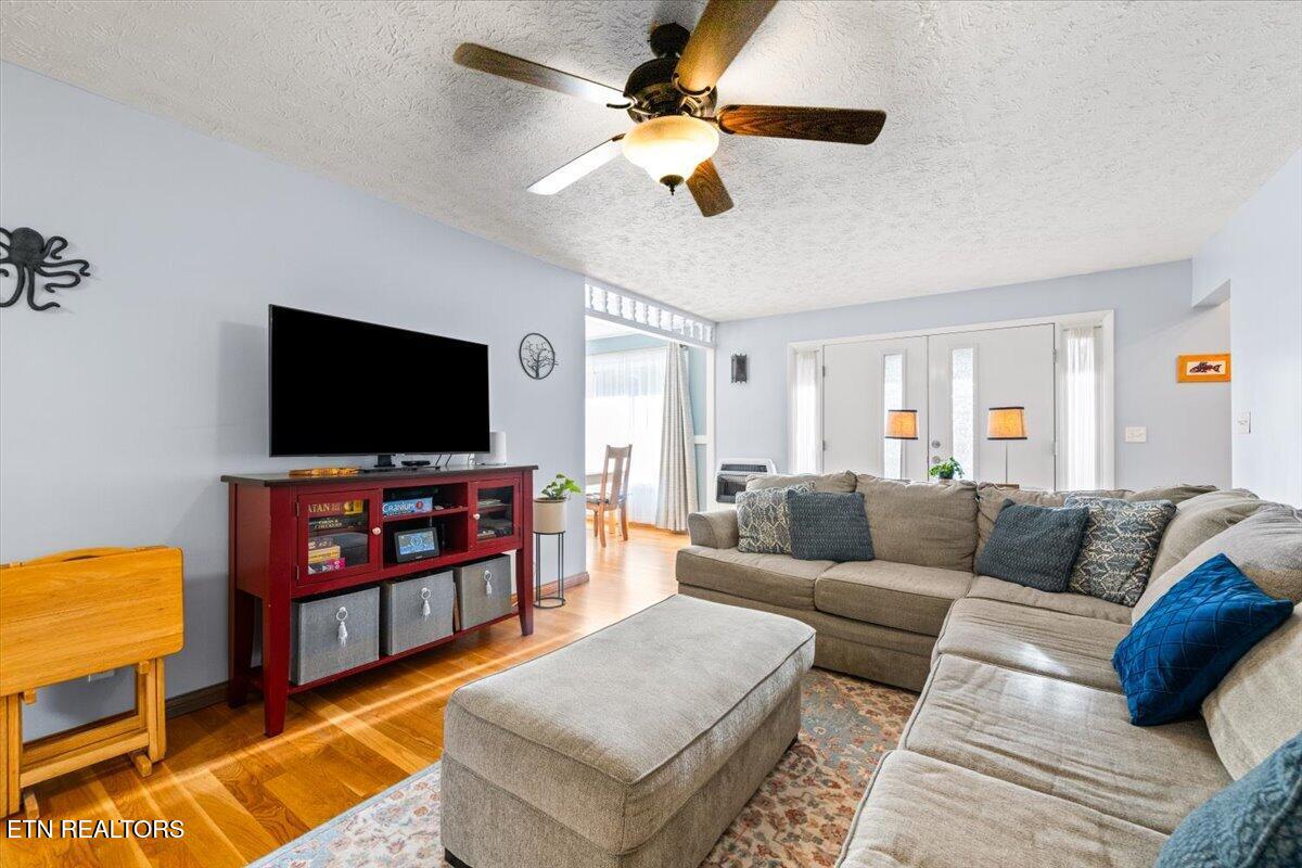 328 Brown Crest Road Lafollette TN 37766