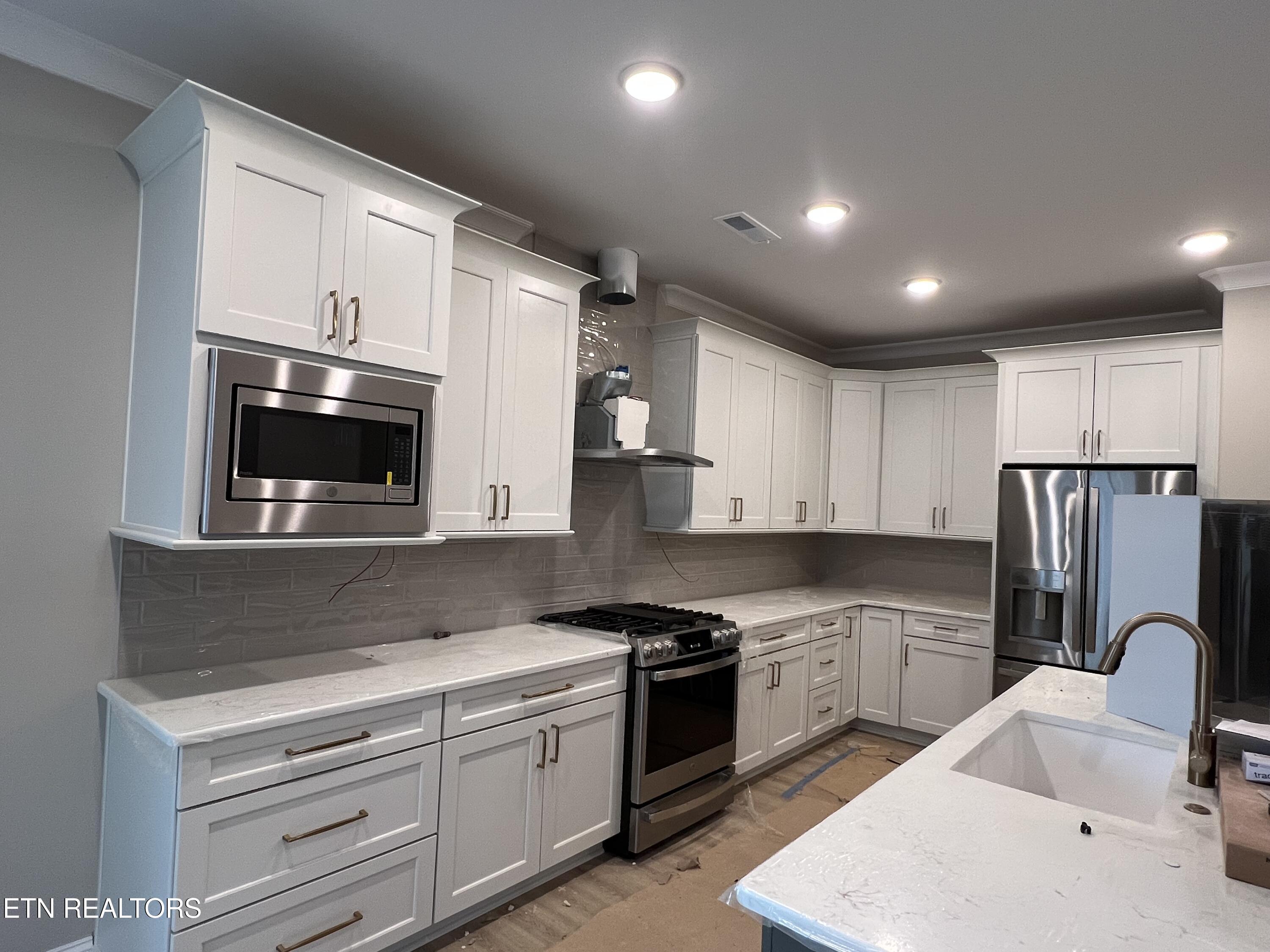103 River Birch Drive Lenoir City TN 37771