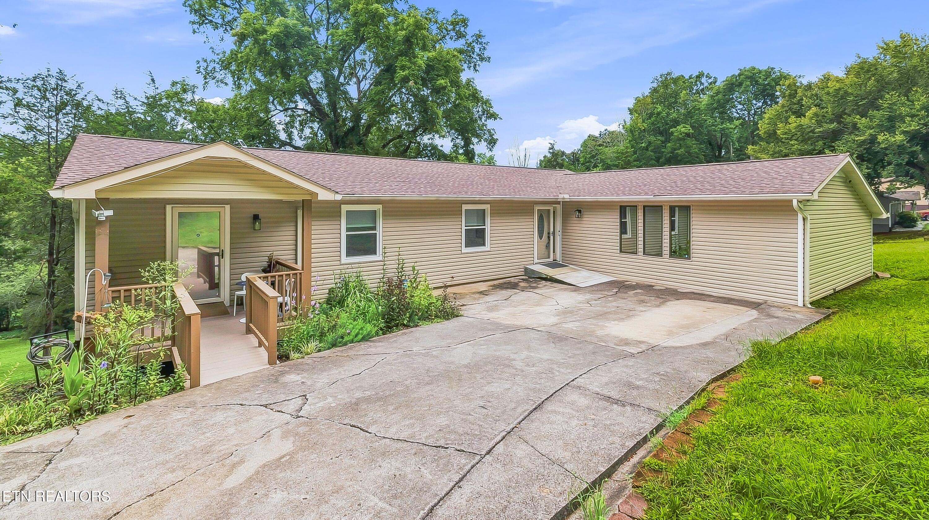 105 Trenton Drive Oak Ridge TN 37830