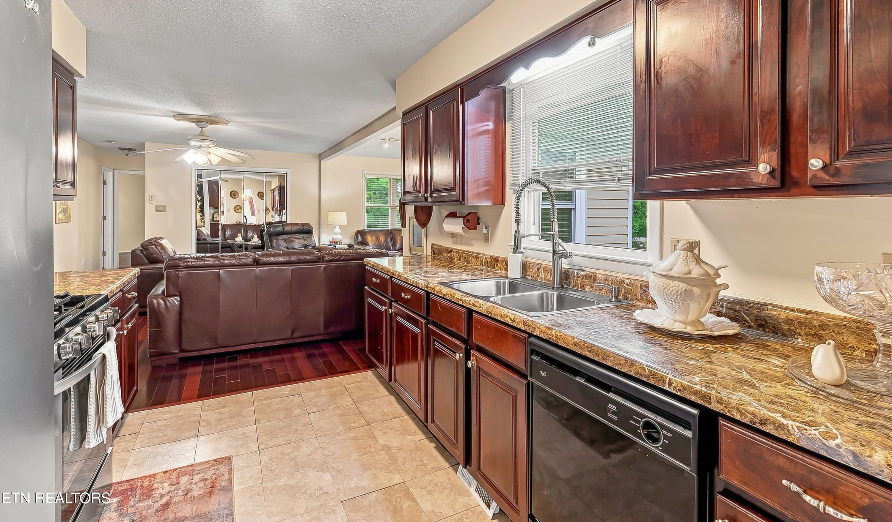 105 Trenton Drive Oak Ridge TN 37830