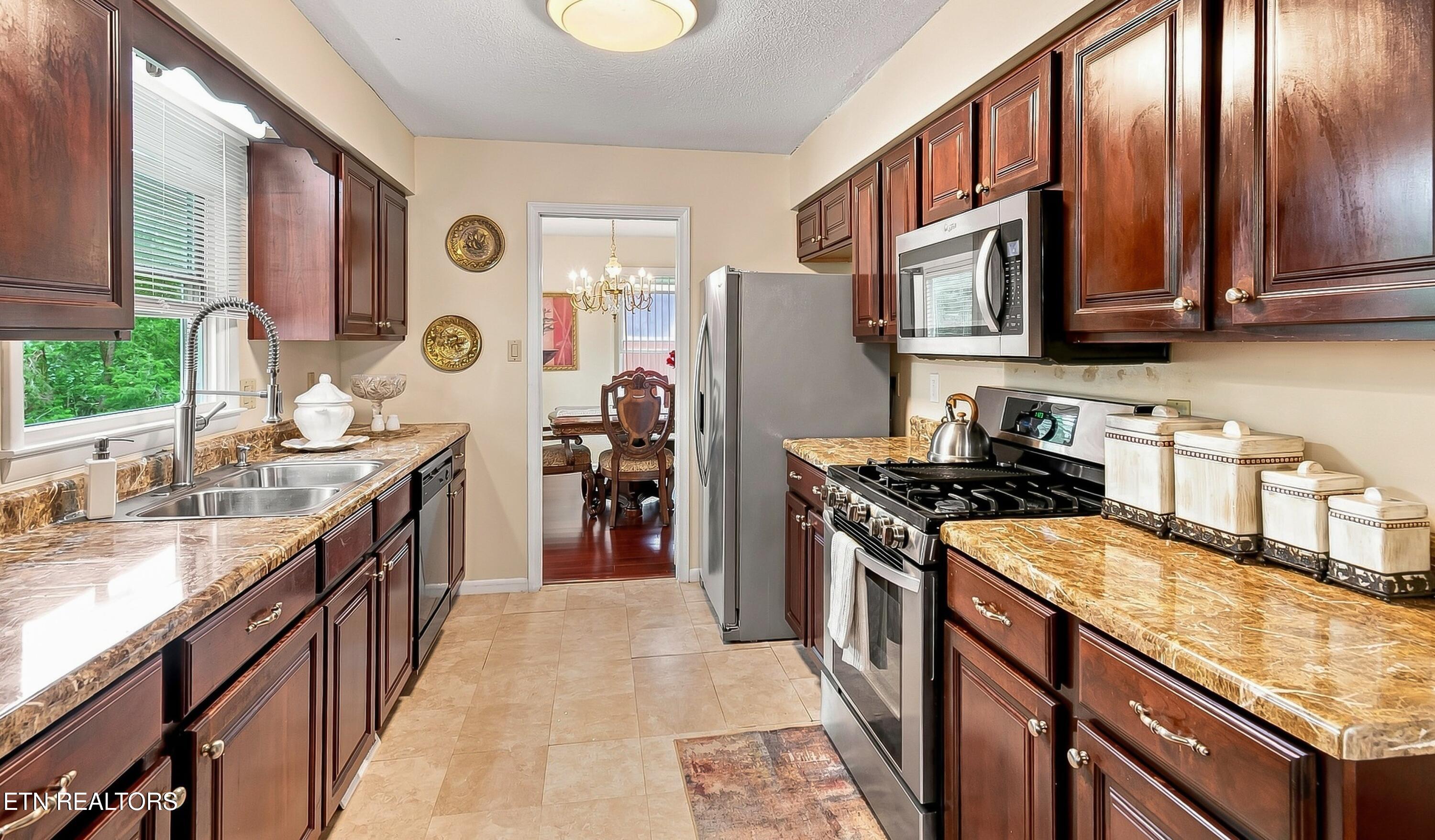 105 Trenton Drive Oak Ridge TN 37830