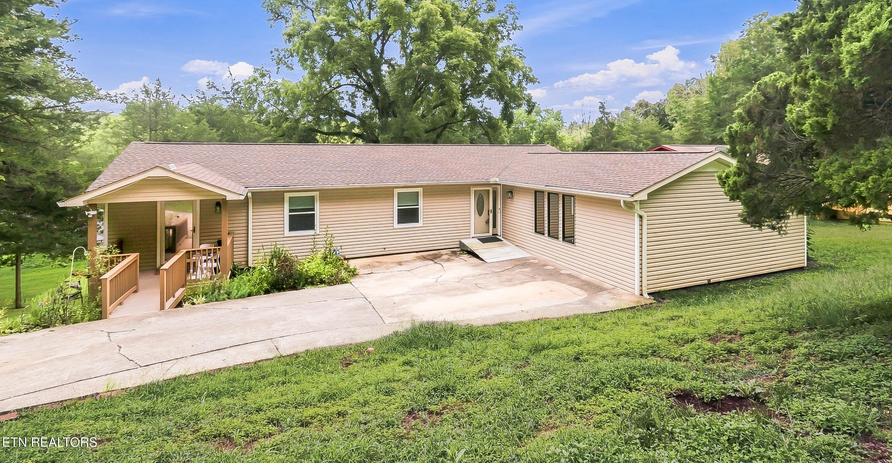 105 Trenton Drive Oak Ridge TN 37830