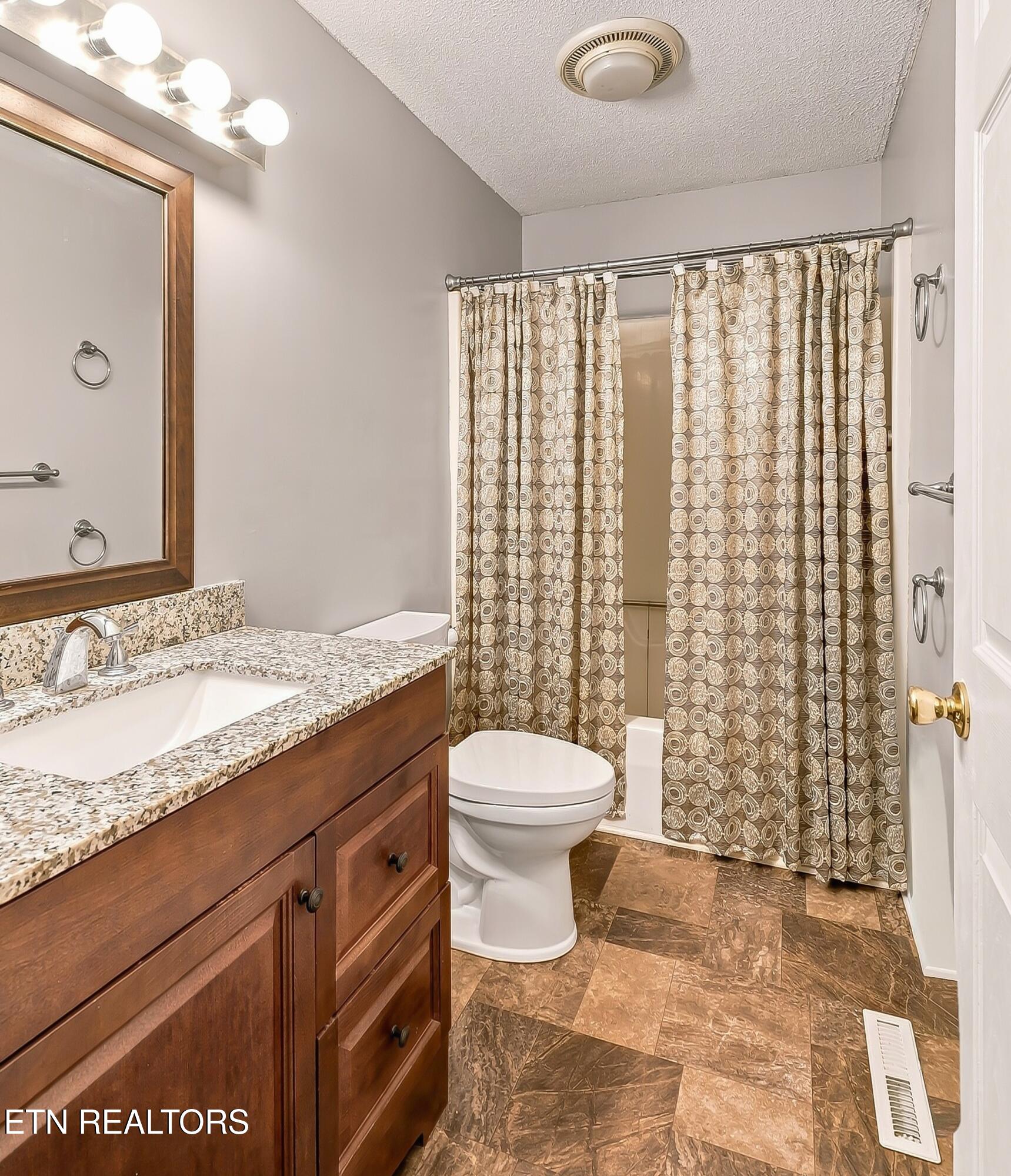 105 Trenton Drive Oak Ridge TN 37830