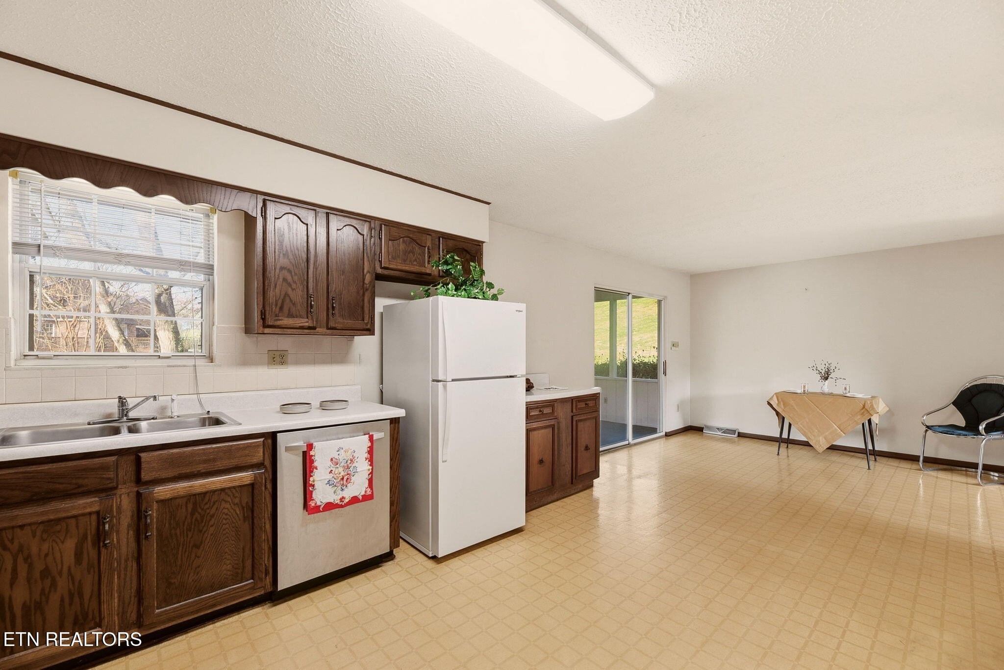 307 Walnut Street Clinton TN 37716