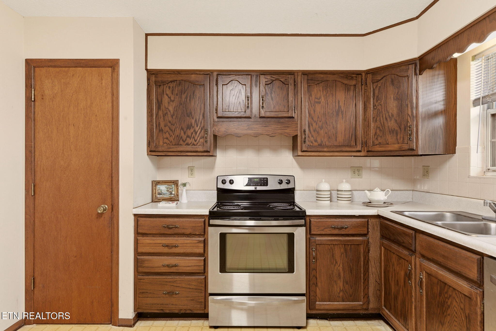 307 Walnut Street Clinton TN 37716
