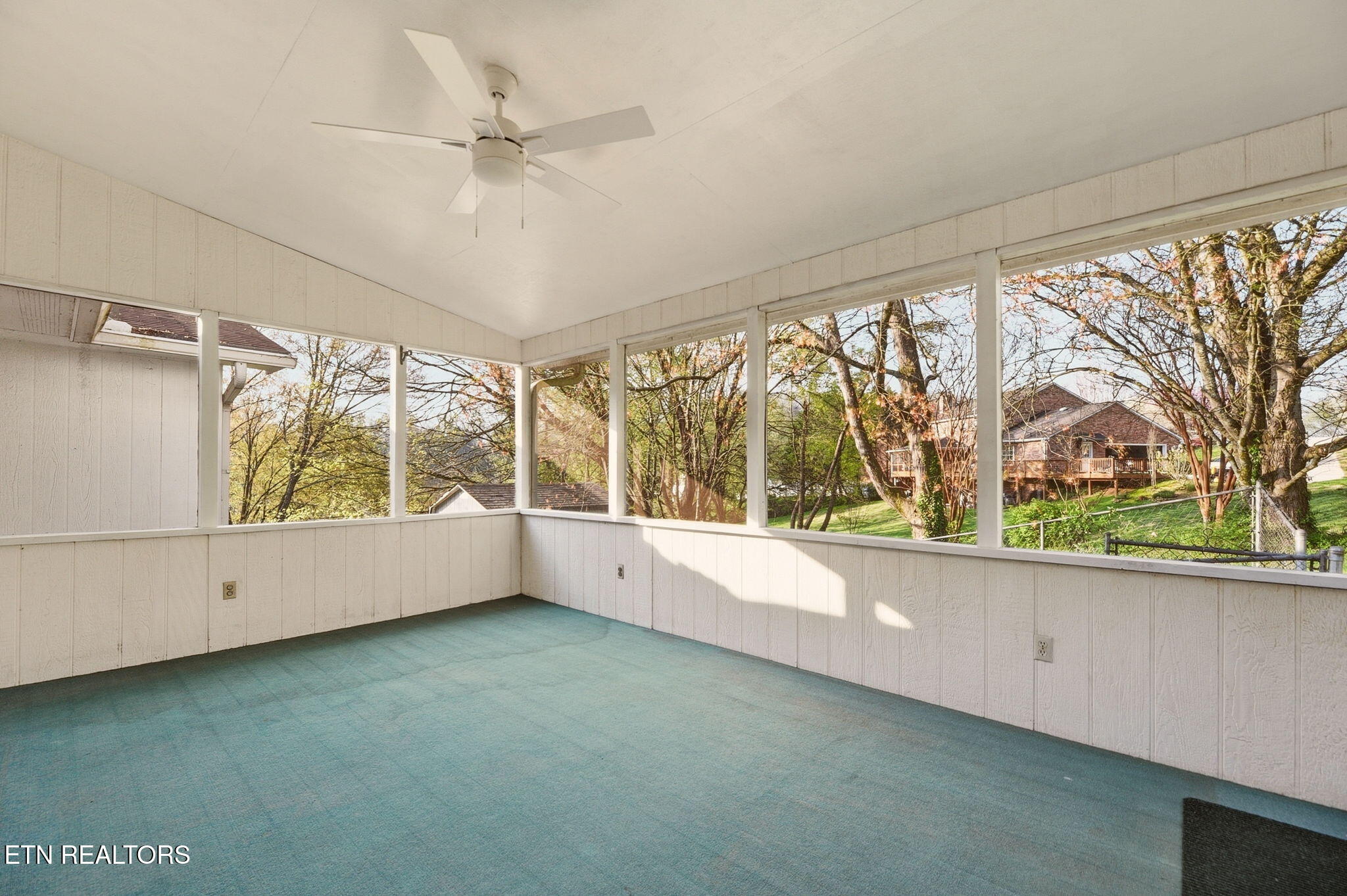 307 Walnut Street Clinton TN 37716