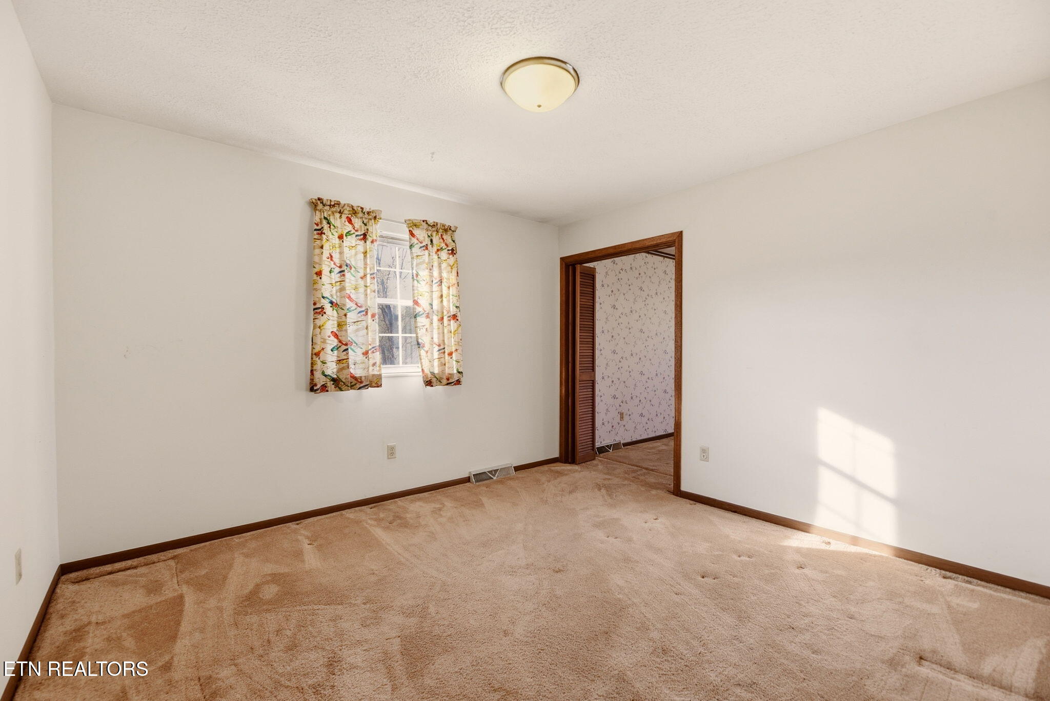 307 Walnut Street Clinton TN 37716