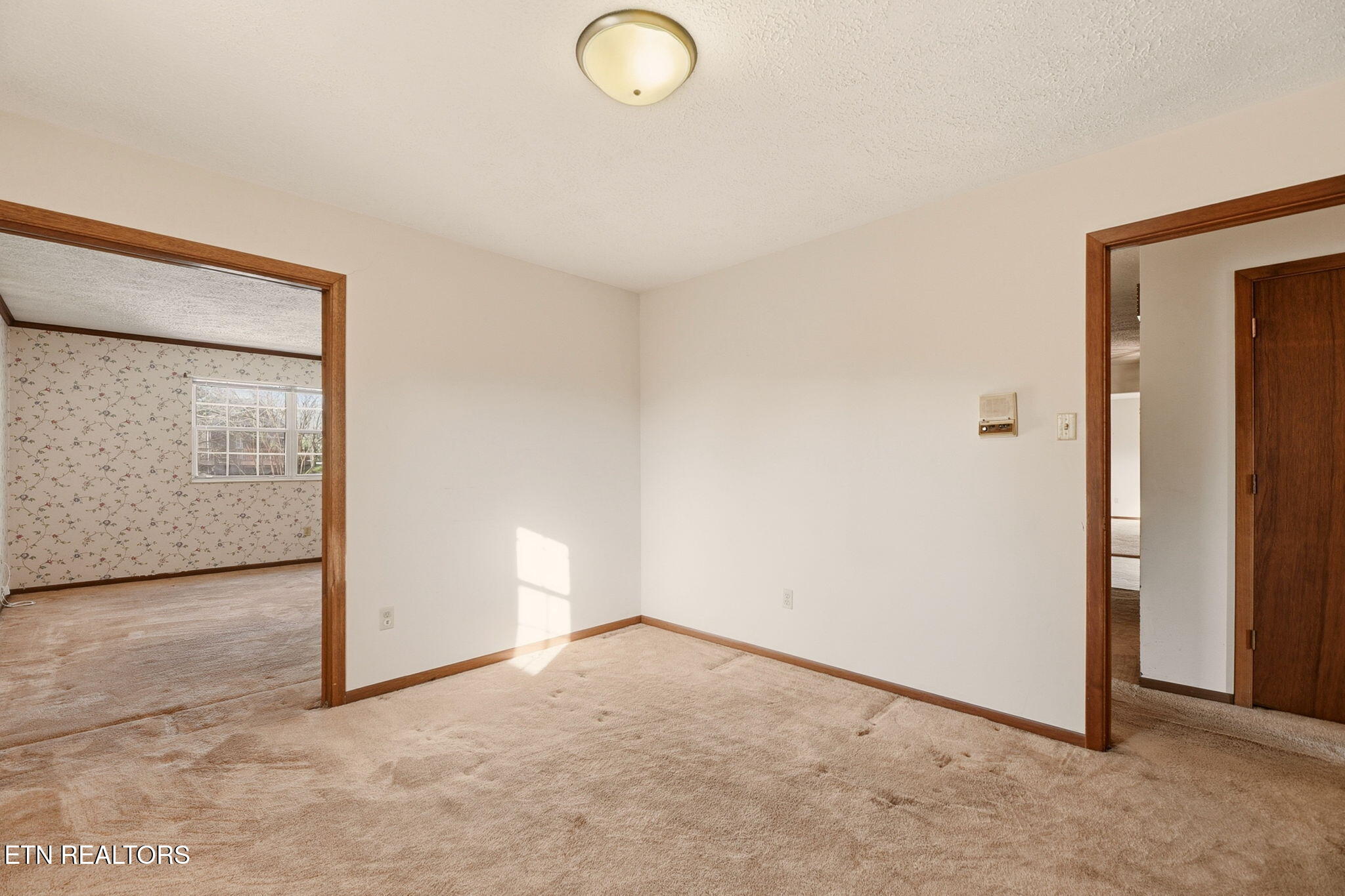 307 Walnut Street Clinton TN 37716