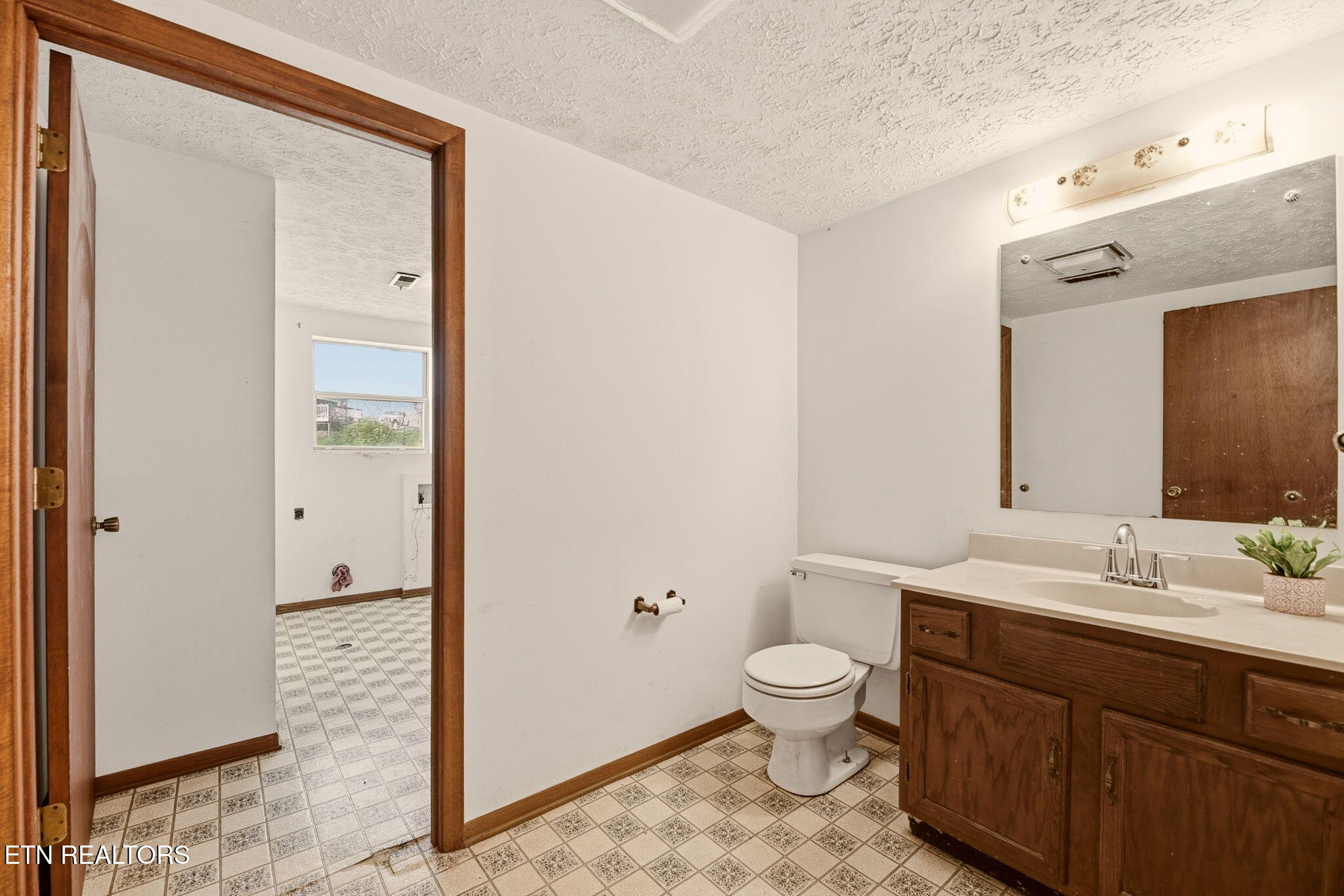 307 Walnut Street Clinton TN 37716